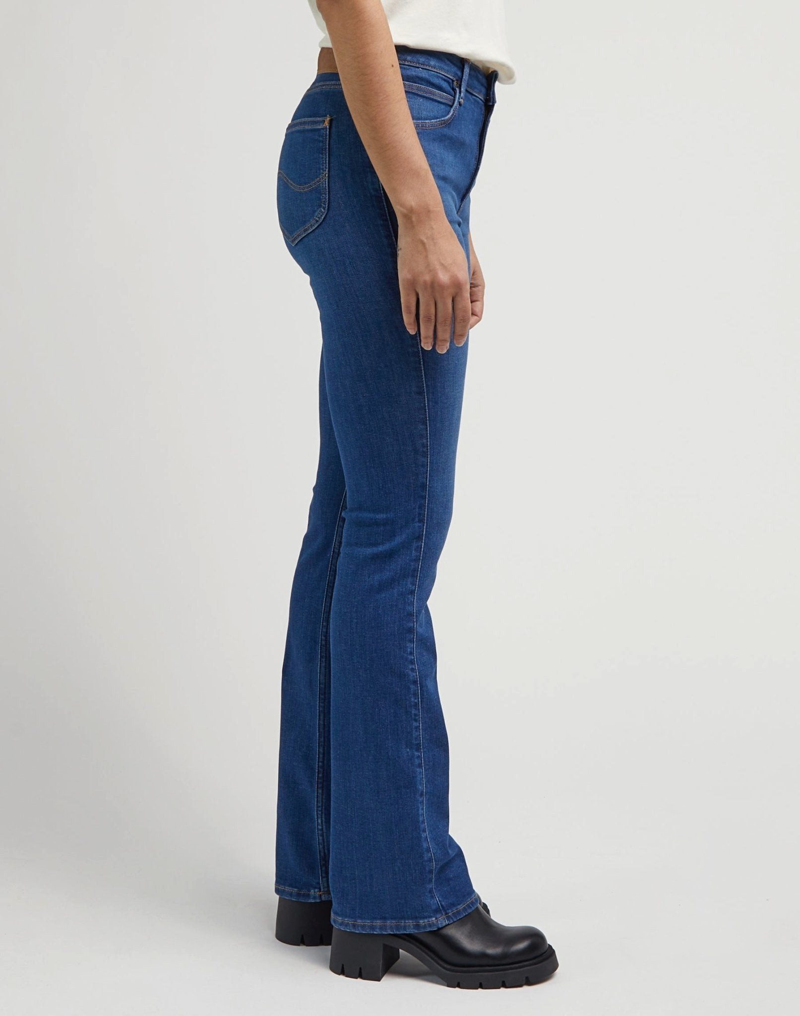 Lee® Stretch-Jeans LEE BREESE BOOT azure wave 112341971 - RECYCLED