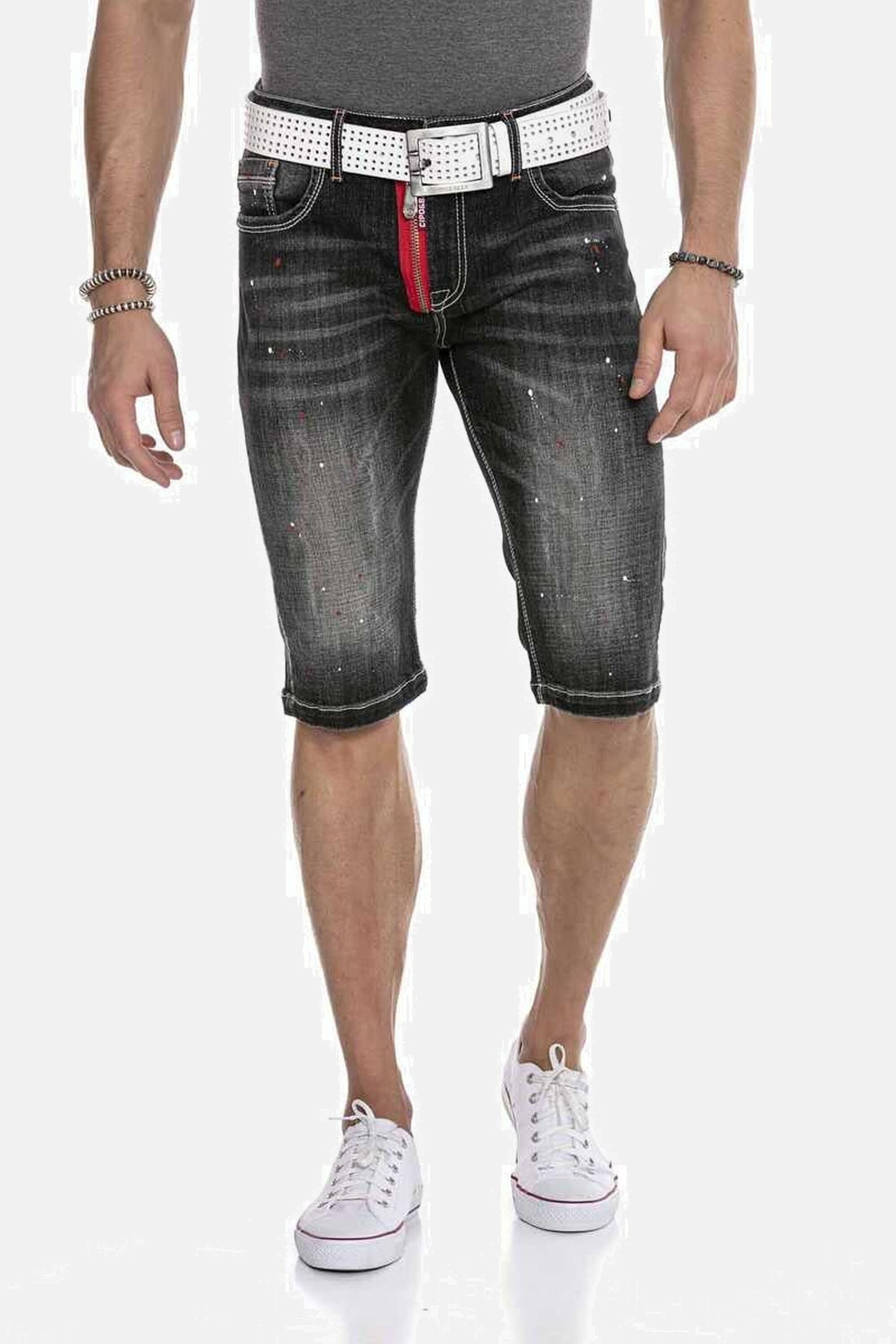 Cipo & Baxx Jeansbermudas Bermuda & Short mit trendigen Farbklecksen, CK240