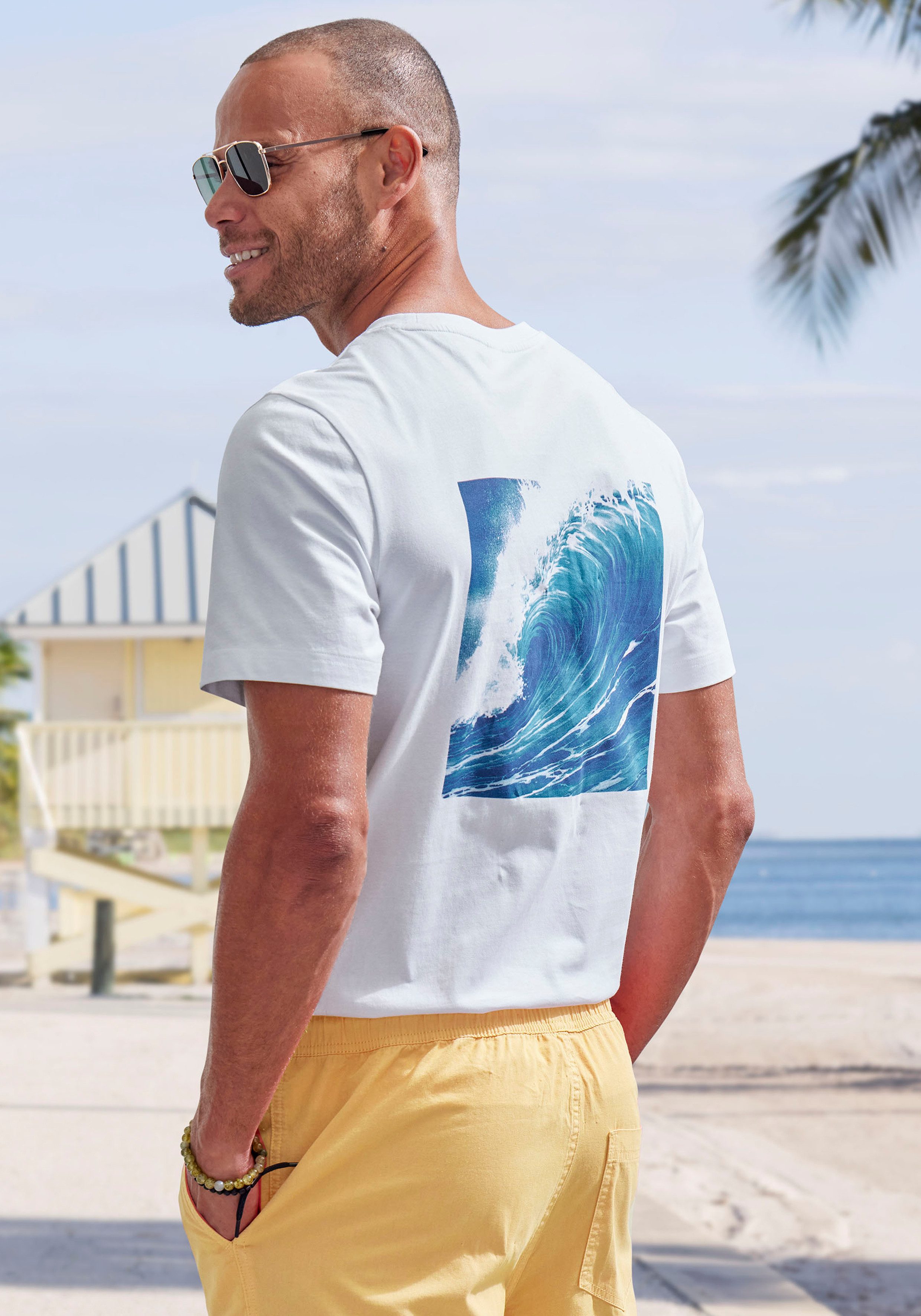 John Devin T-Shirt, Printshirt Kurzarmshirt mit modernem Rückenprint aus reiner Baumwolle