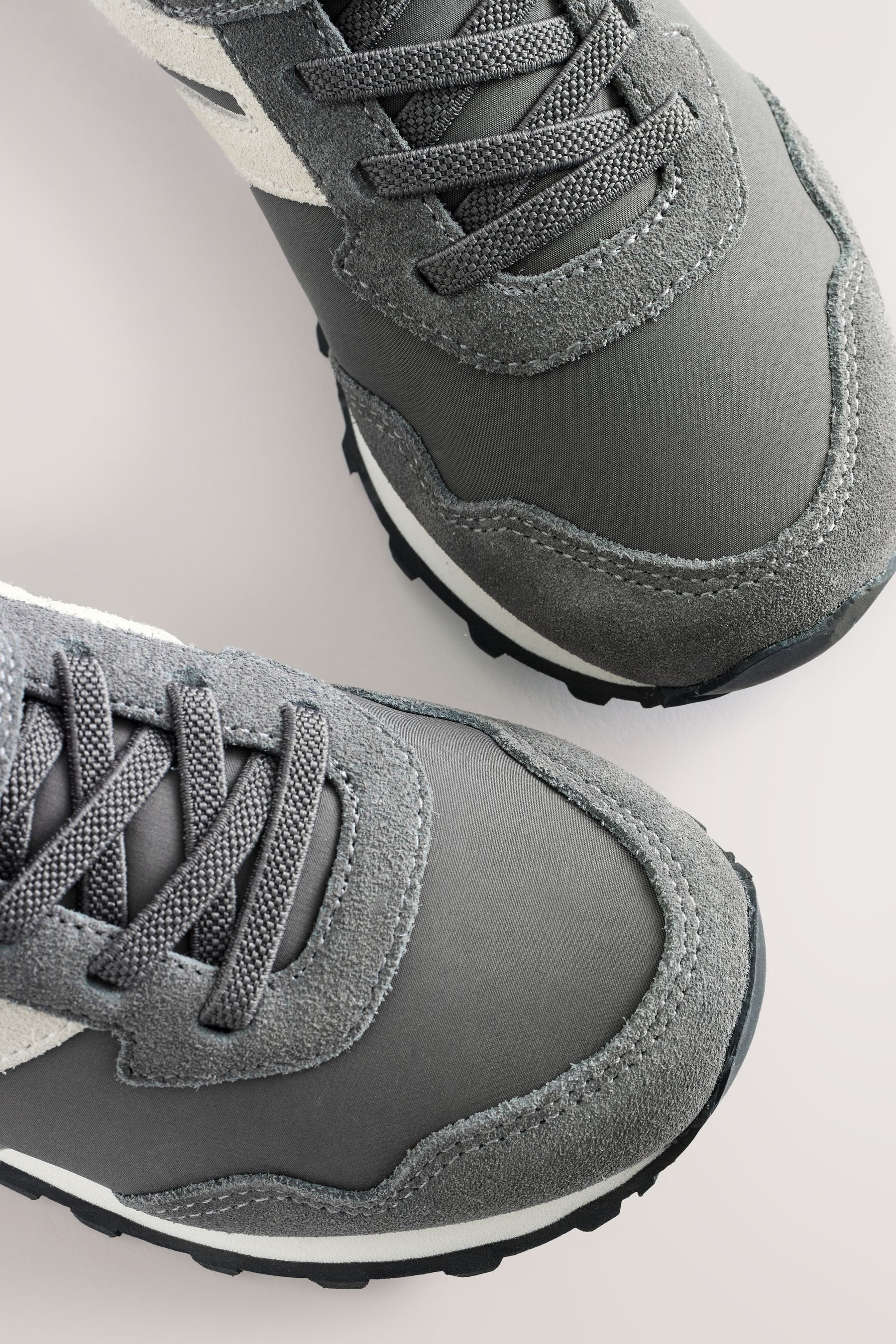 Next Turnschuhe mit elastischen Schnürsenkeln & Riemen Sneaker (1-tlg)