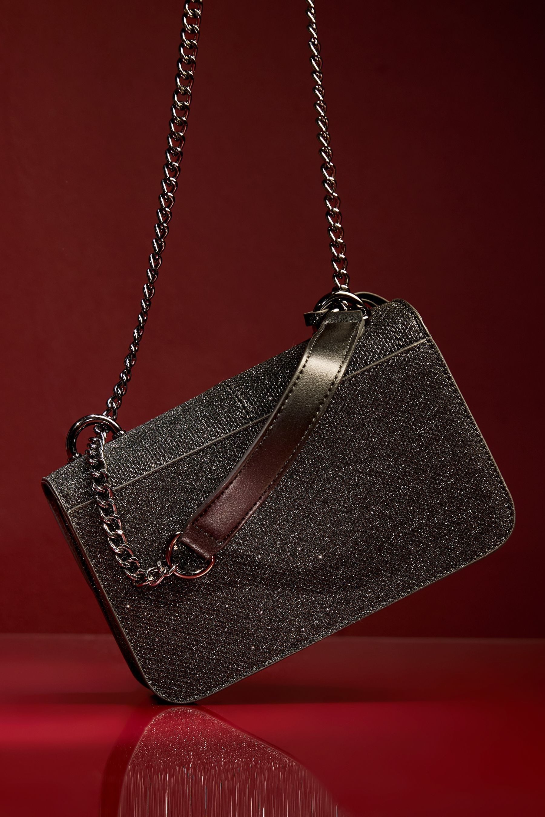 LIPSY Schultertasche Lipsy Kleine Schultertasche mit Kette (1-tlg) günstig online kaufen