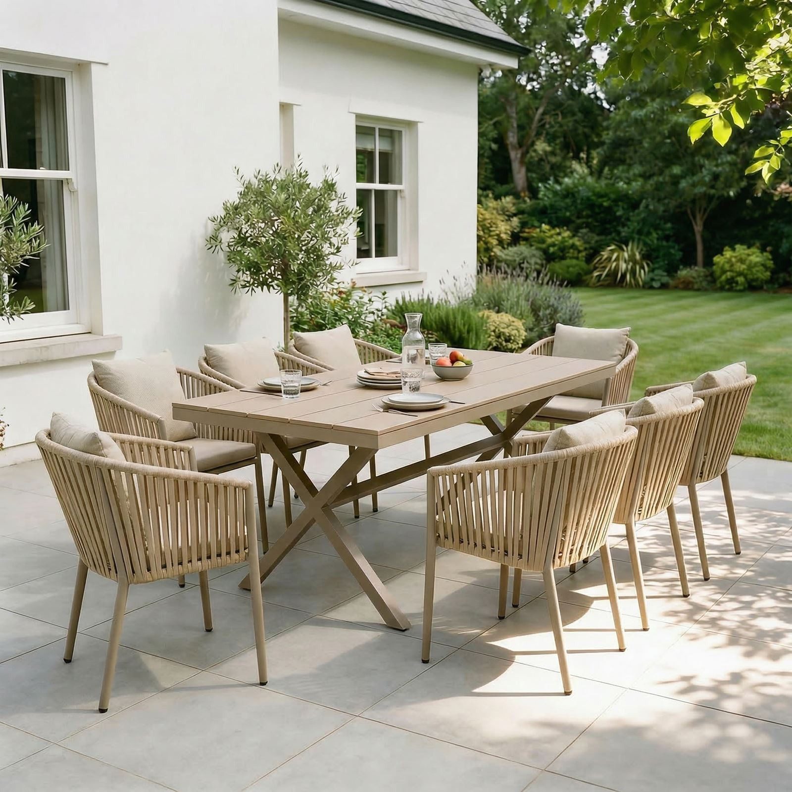 IDIMEX Garten-Essgruppe ISOLA, Gartenmöbelset mit 8 Stühlen und Tisch mit Alu & Holzoptik champagner