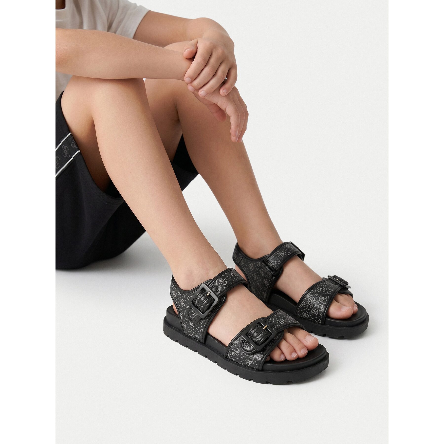Guess Guess Jungen-Sandalen, schwarz Sandale