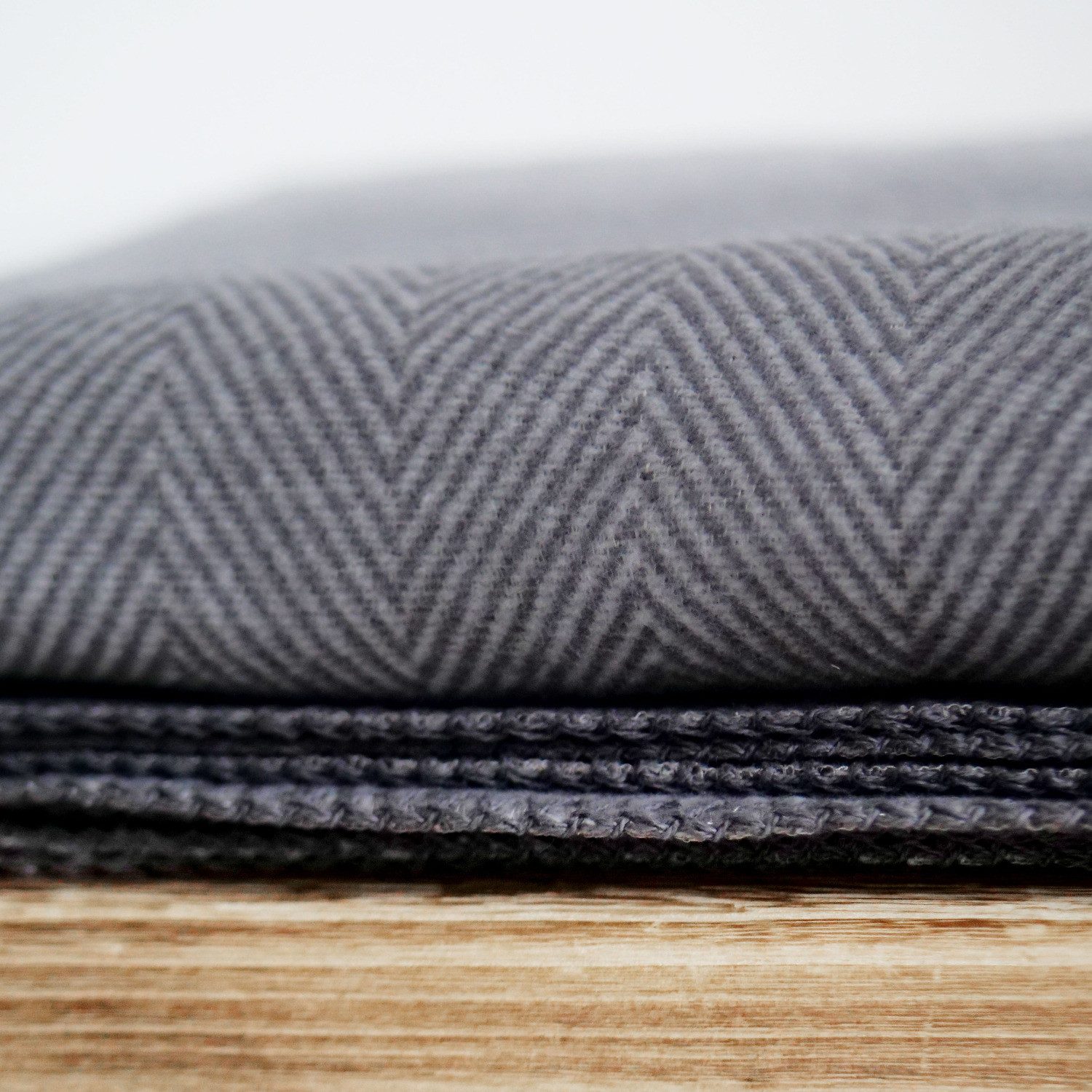 Wolldecke leichte Kuscheldecke FINN aus 100% günstig online kaufen