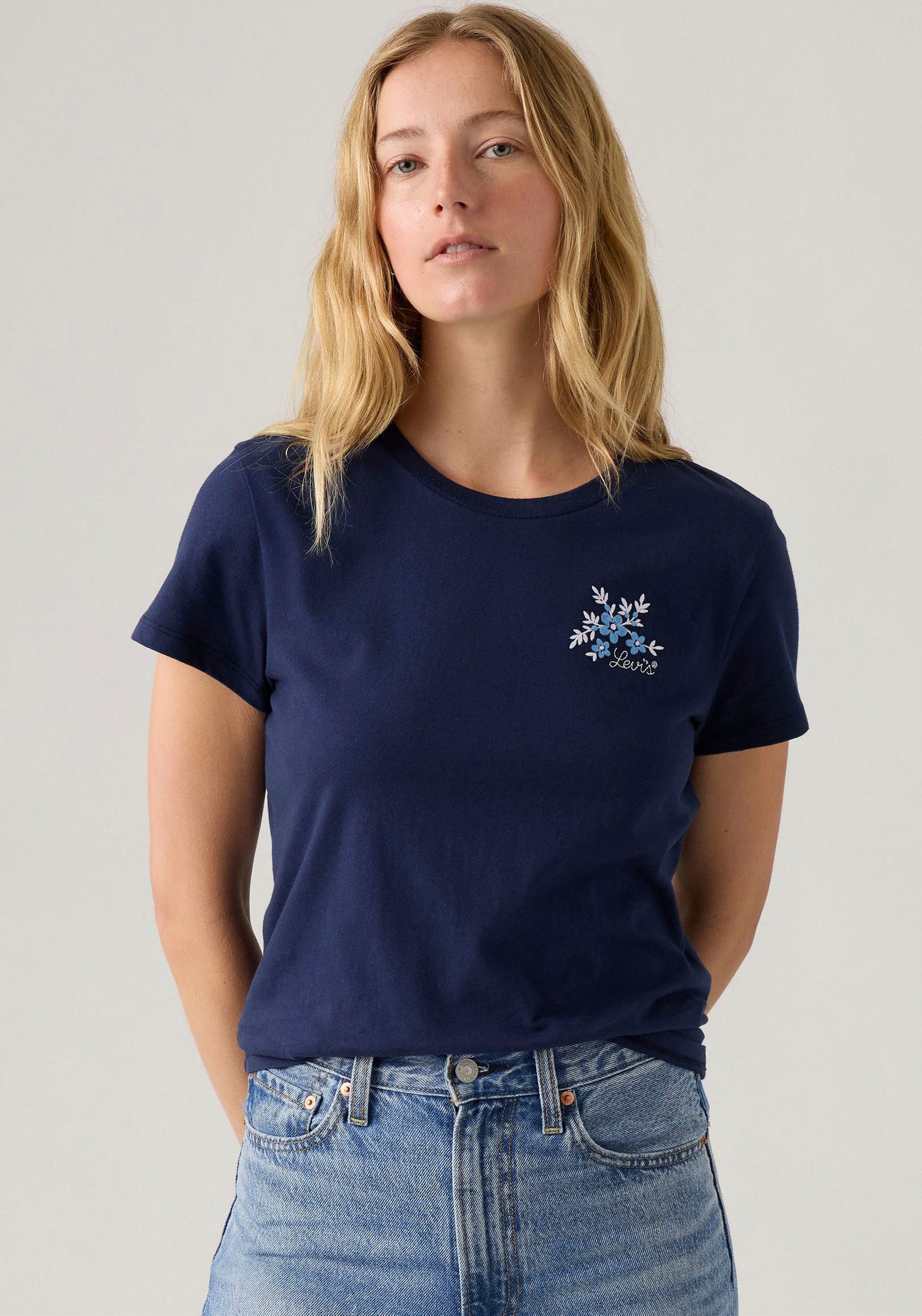 Levi's® T-Shirt THE PERFECT TEE mit Batwing-Logoprint günstig online kaufen