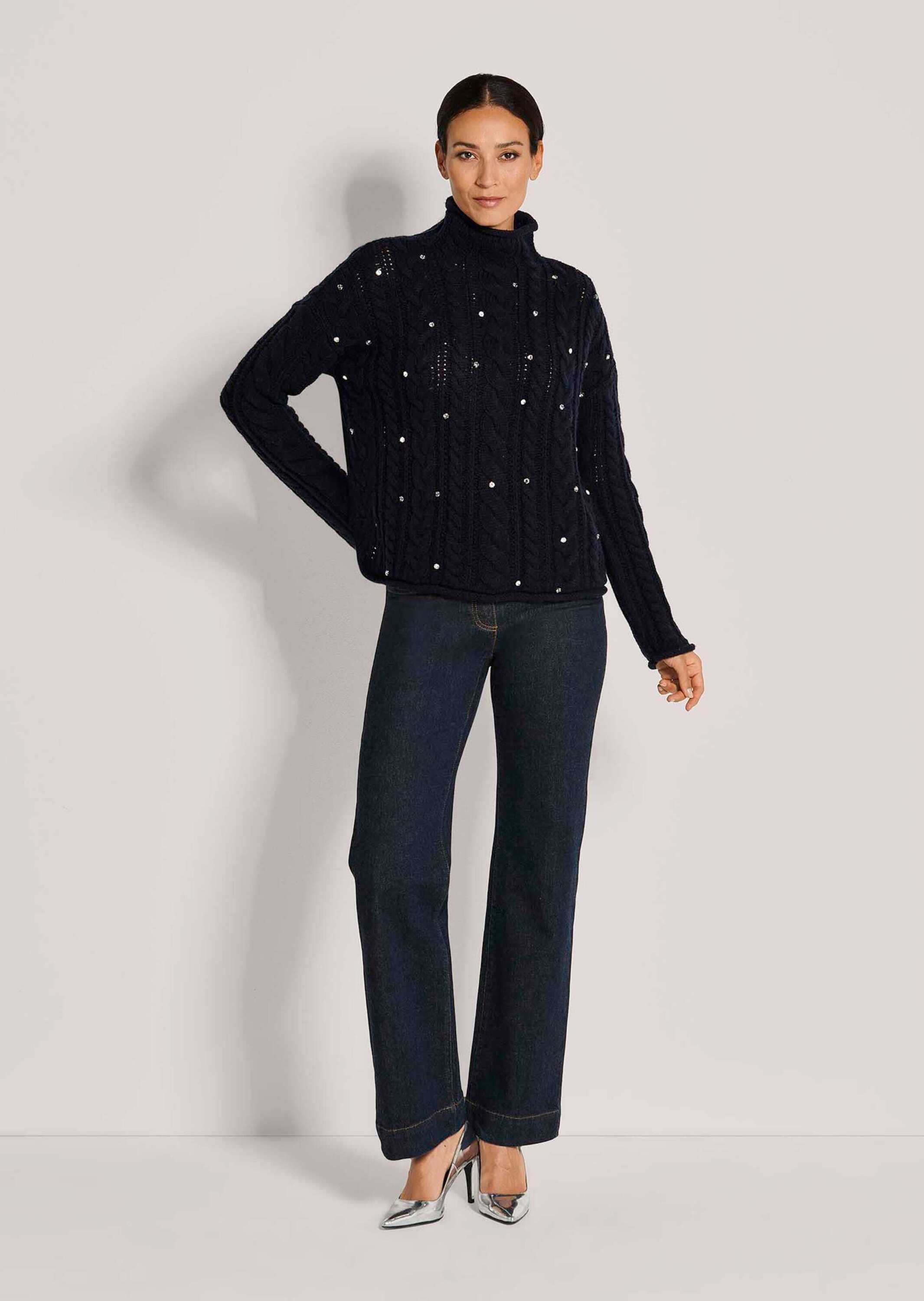 MADELEINE Strickpullover Zopfpullover mit Strass & Stehkragen Grober Strukturstrick mit Rollkanten & funkelnden Steinchen