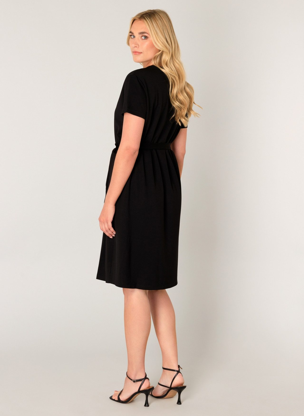 Base Level Sommerkleid YEN mit Bindegürtel günstig online kaufen