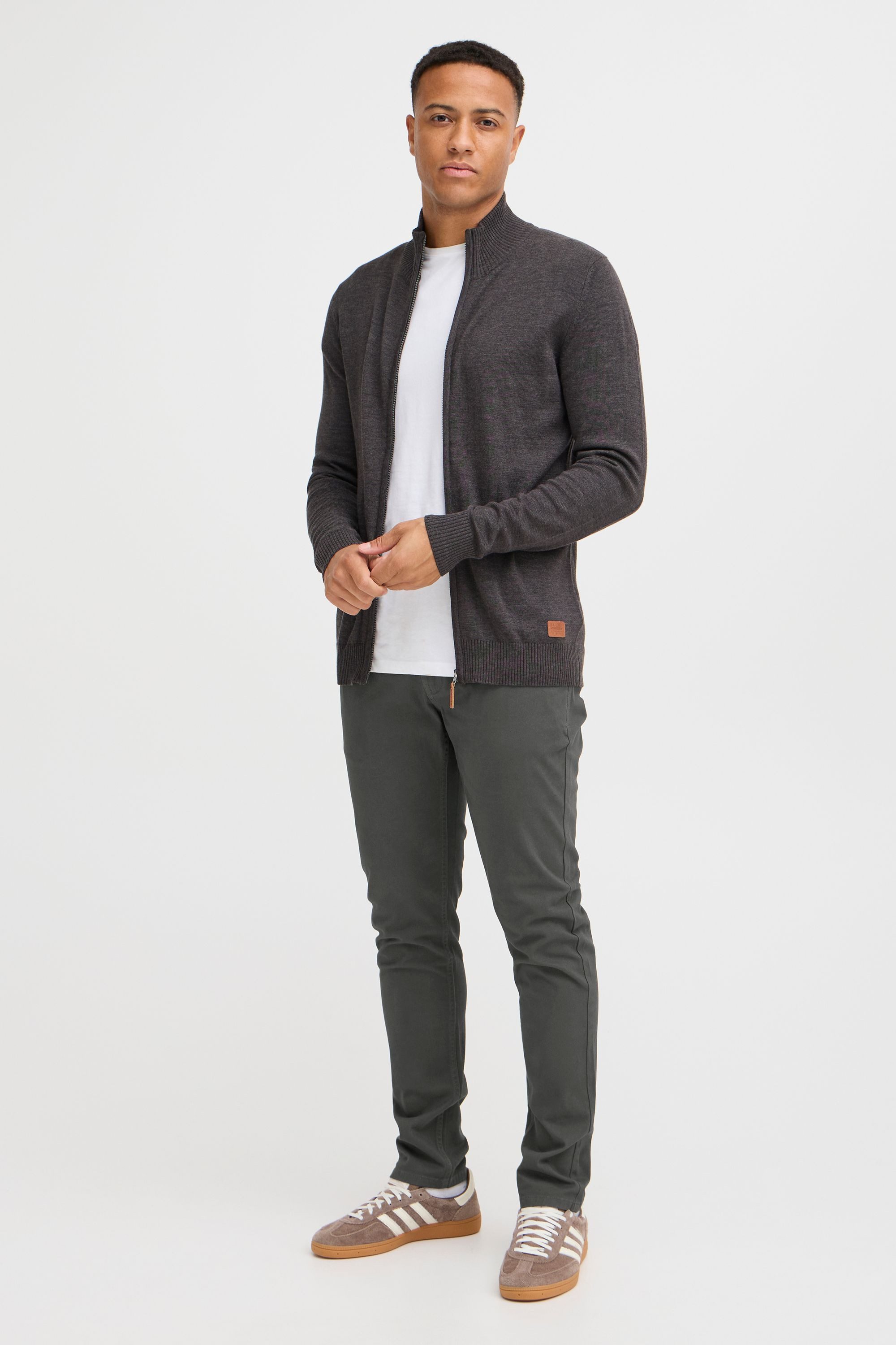 Blend Chinohose BHPerrini Stoffhose mit Slim-Fit-Passform und regulärer Bundhöhe