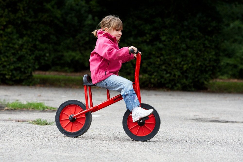 Winther Tretfahrzeug Lernfahrrad – Ideales Lernfahrrad für Kinder mit Kettenlosem Antrieb