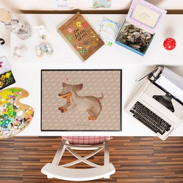 Mr. & Mrs. Panda Schreibtischunterlage Hund Dackel - Hundeglück - Geschenk, braun, Schreibtisch Unterlagen, (1 tlg)