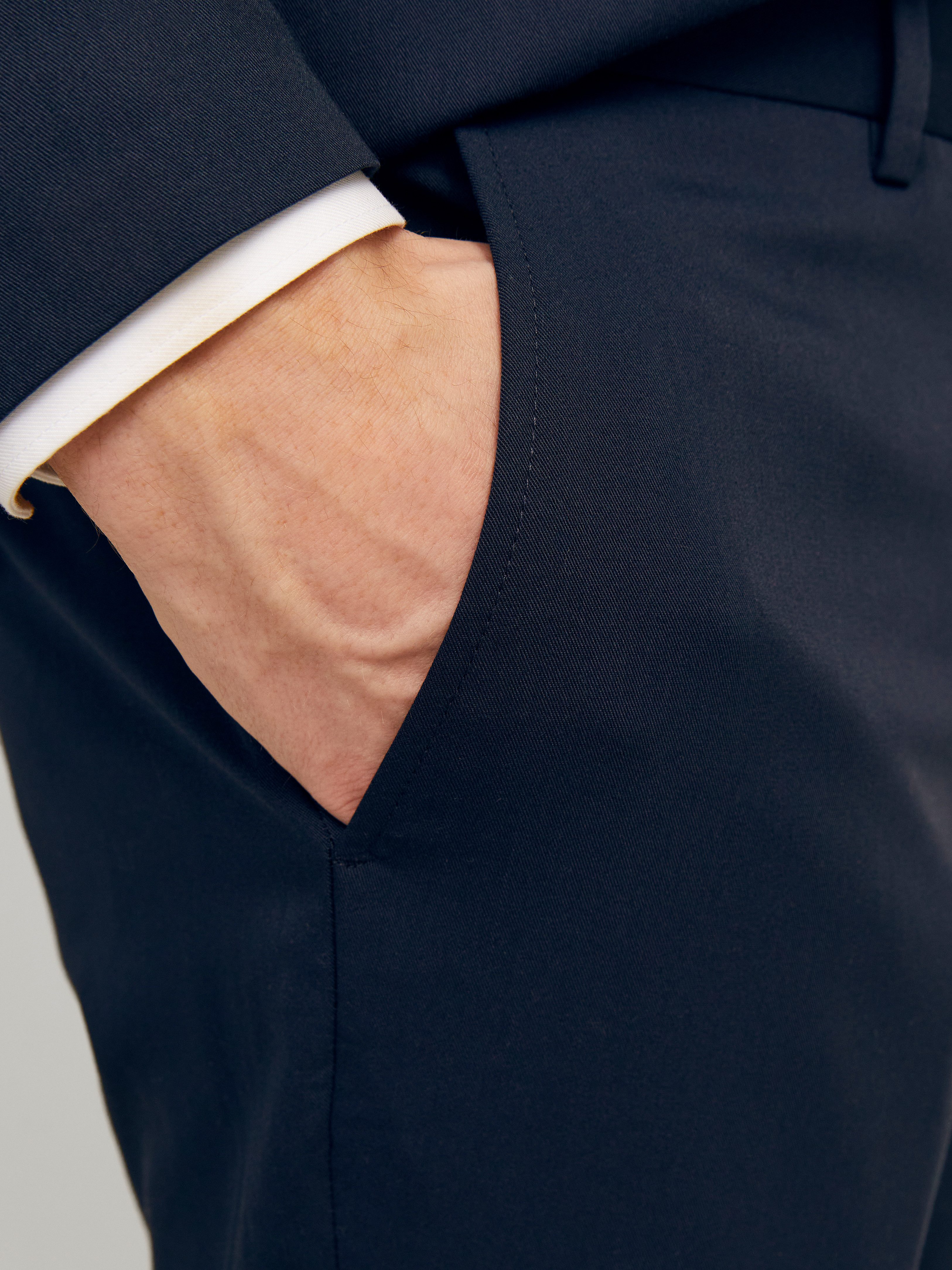 Jack & Jones Anzug JPRFRANCO Extra schmal, pflegeleicht, stilvoll mit fallendem Revers Materialmix, slim fit