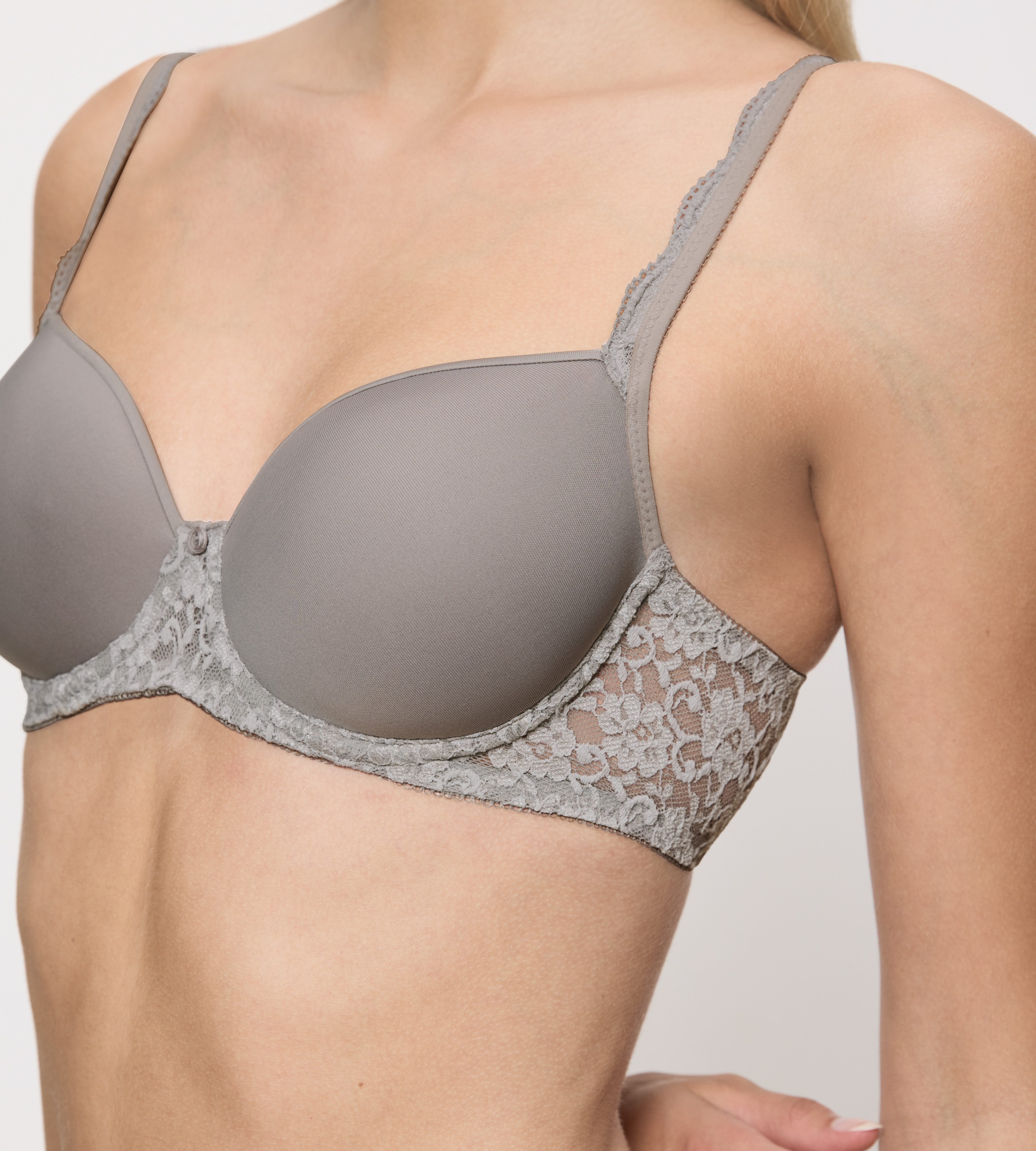 Triumph Bügel-BH Amourette WP Stretch-Spitze, glatte Cups, atmungsaktiv, leicht, feminin