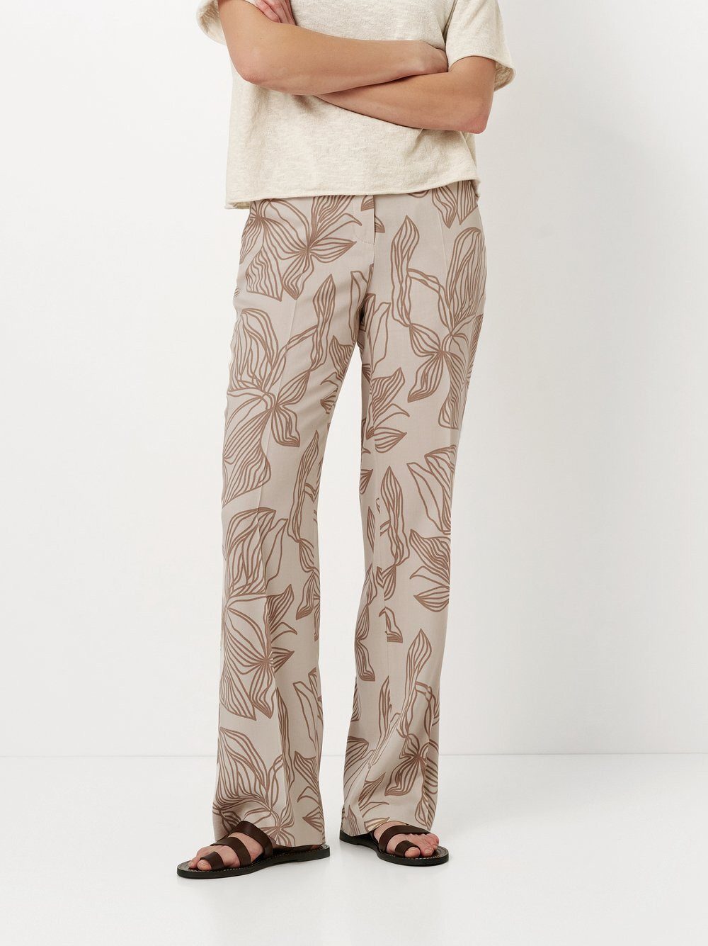 TONI Bügelfaltenhose Luisa mit Flowerprint günstig online kaufen
