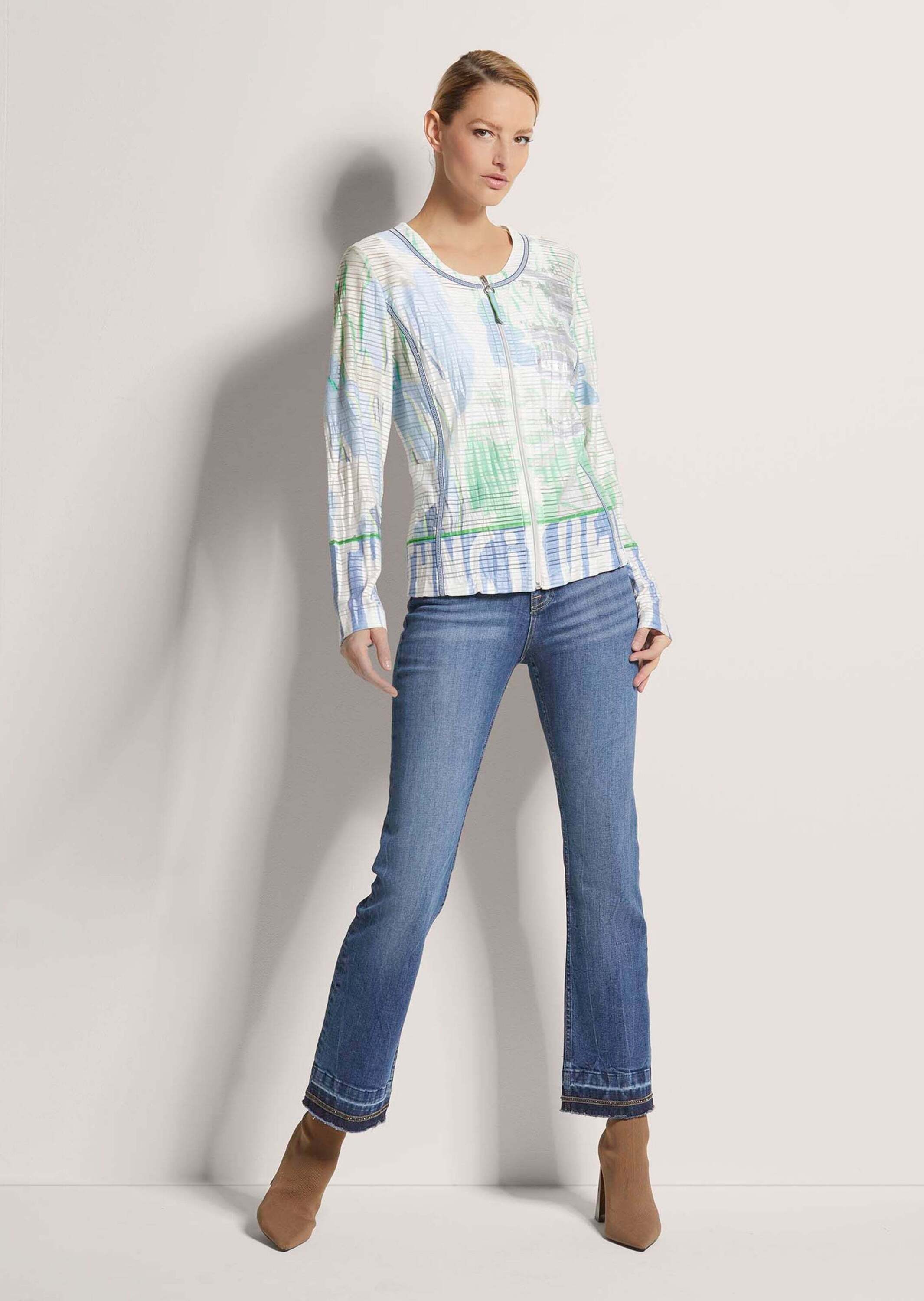 MADELEINE Kurzjacke Sweat-Jacke mit Zipper und Unikat Print