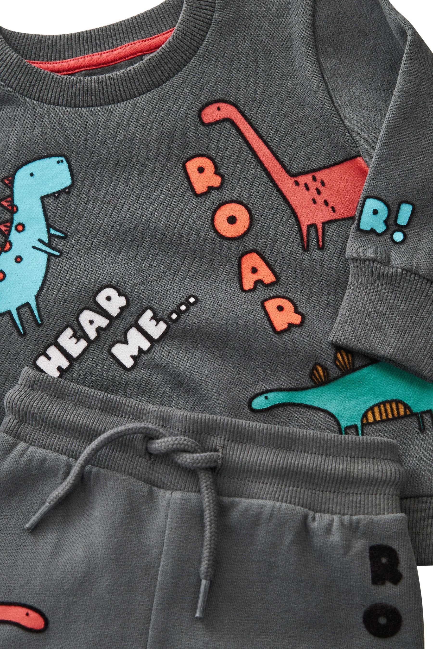 Next Sweatanzug Charcoal + Dino Print Grey (2-tlg) durchgehendem Jogginghose Sweatshirt mit