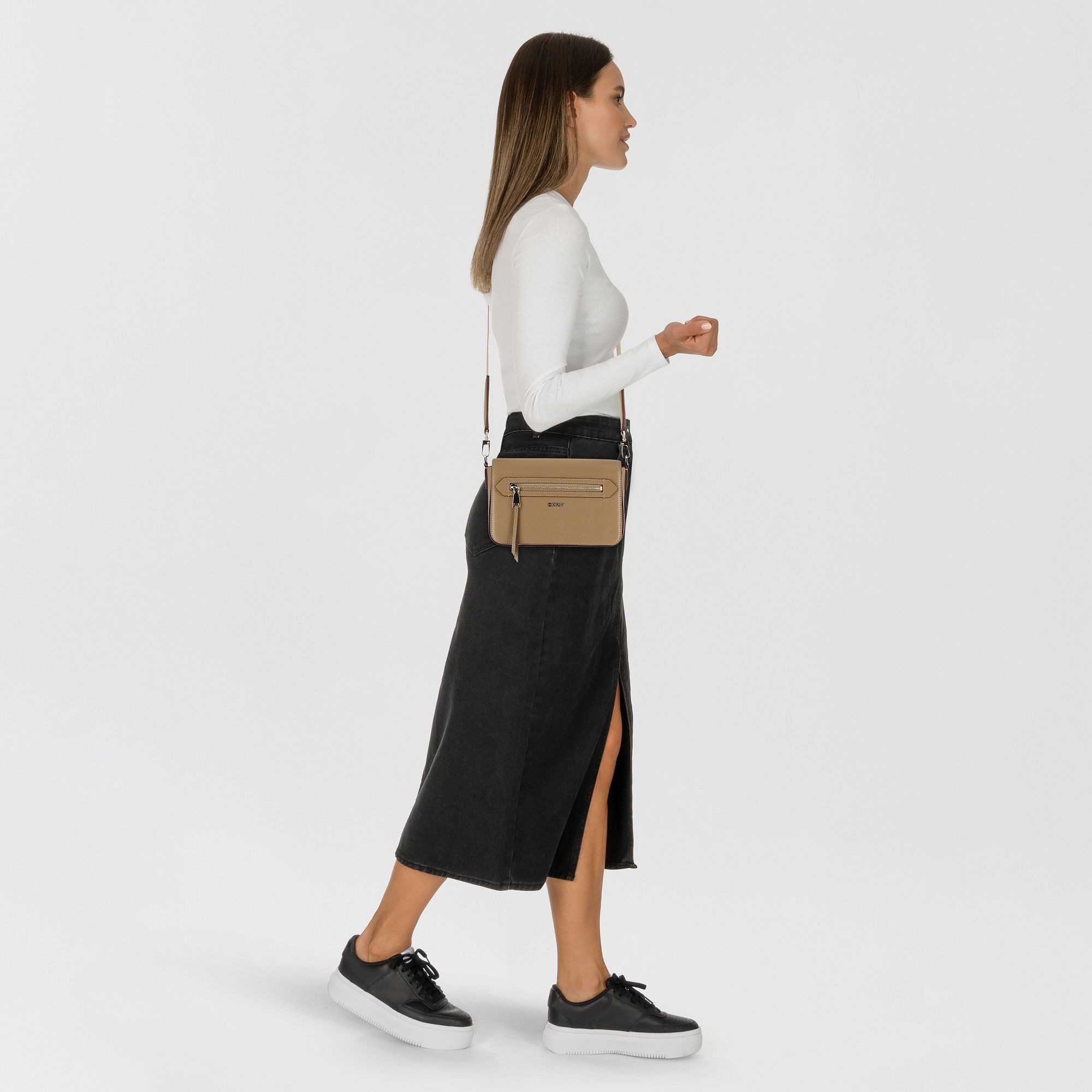 DKNY Umhängetasche Bryant Ave, Leder