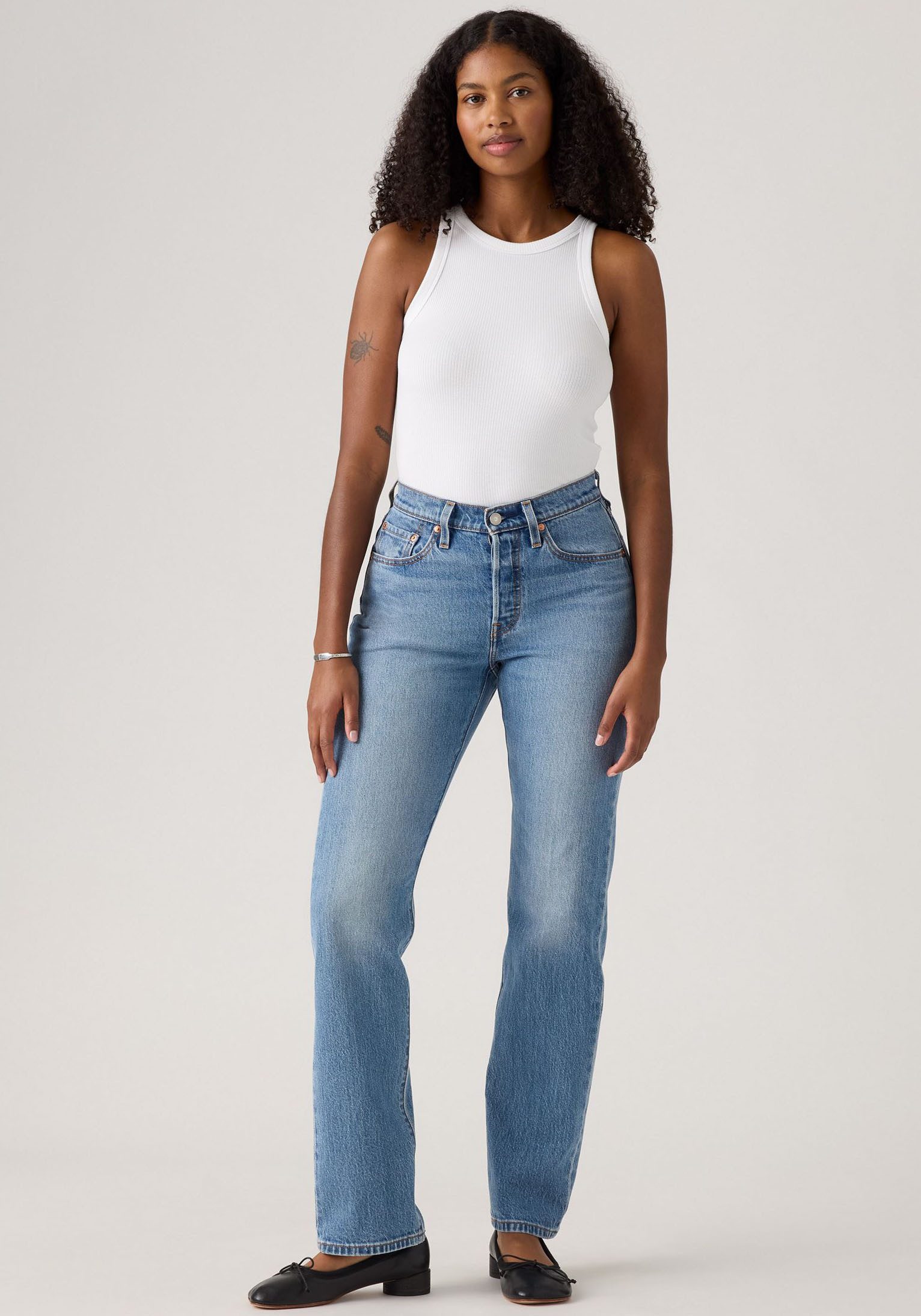 Levi's® Stretch-Jeans LV Jeans 501 CURVE BLACKS Die Passform schmeichelt kurvigen Figuren