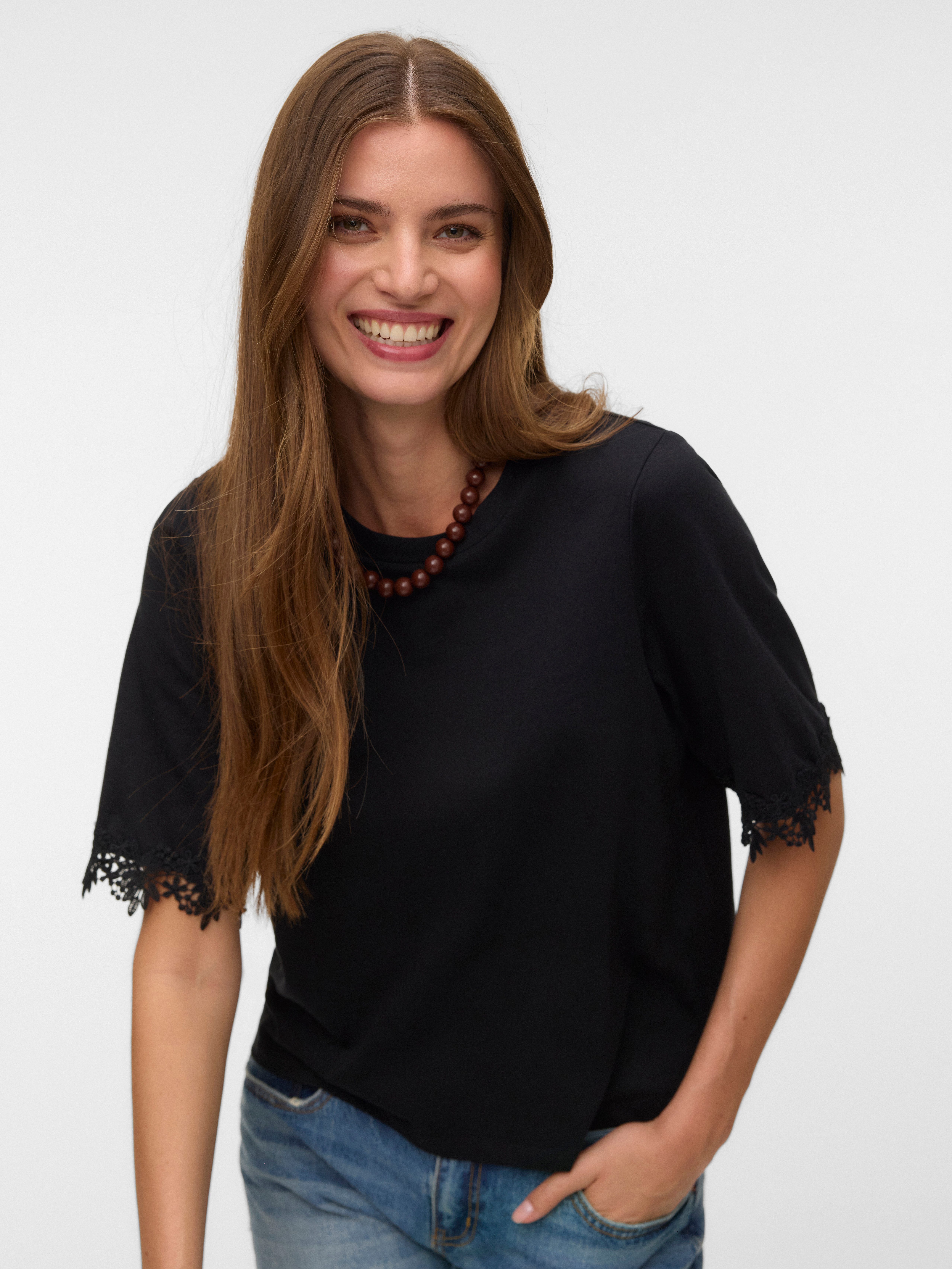 Vero Moda Rundhalsshirt VMLYLA SS O-NECK TOP JRS Baumwolle, regular fit