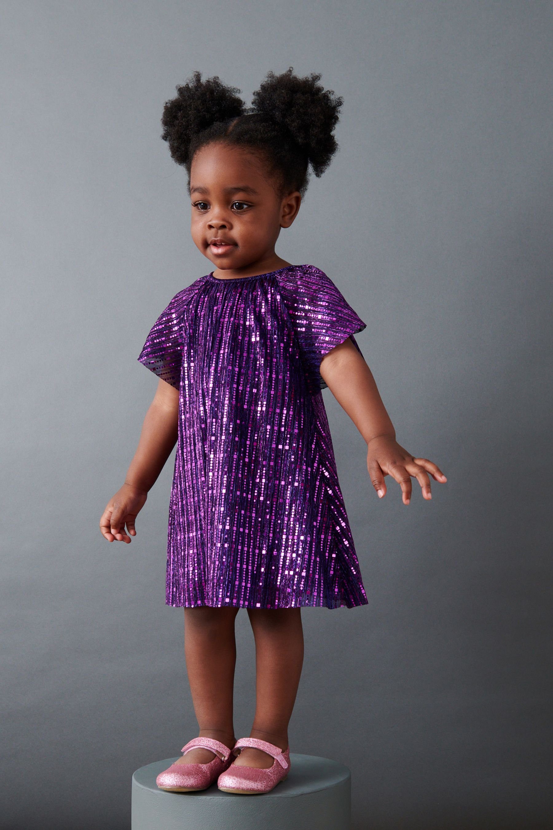 Partykleid Sparkle Purple (1-tlg) mit Next Flügelärmeln Kleid