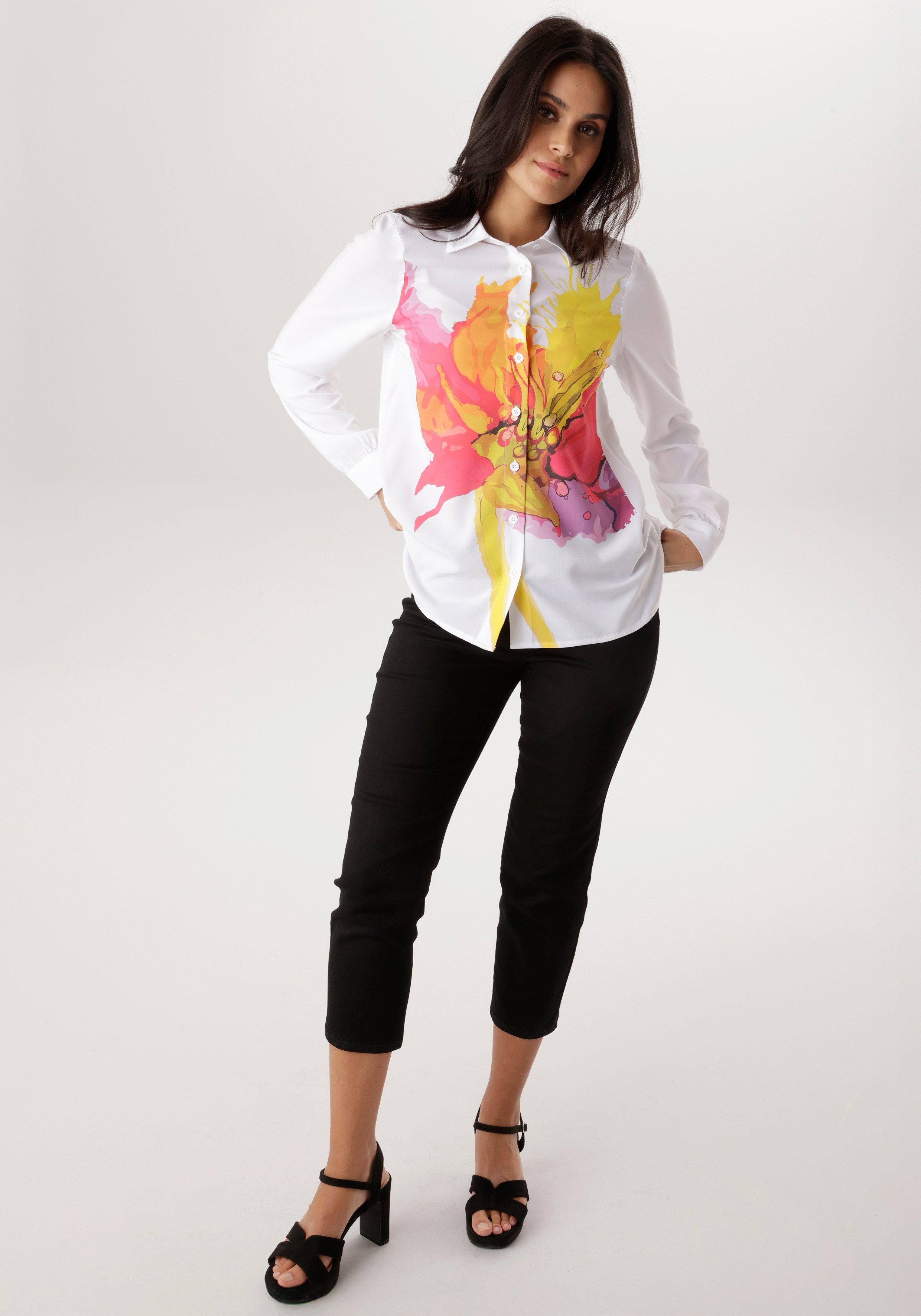 Aniston SELECTED Hemdbluse mit auffälligen, künstlerischen Print - NEUE KOLLEKTION. € 49,99, (€ 49,99 pro 1 Stk).