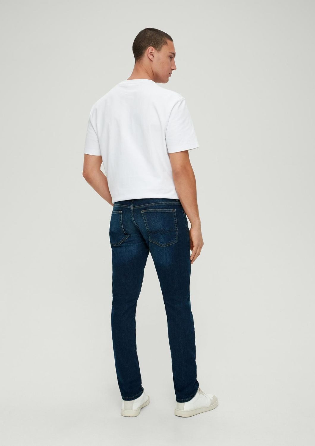 QS Slim-fit-Jeans RICK (1-tlg) Jeans Rick / Slim Fit / Mid Rise / Slim Leg