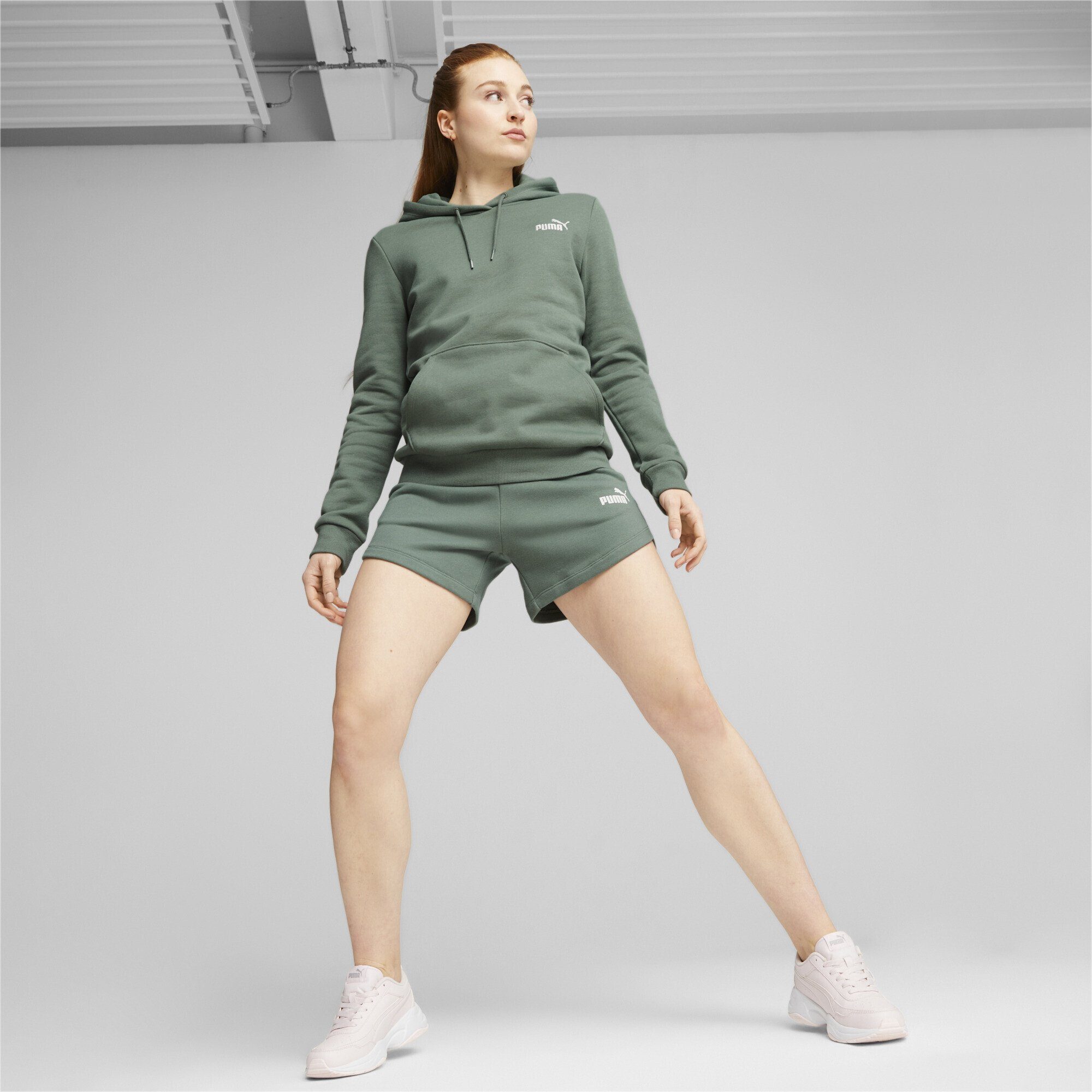 Essentials Hochgeschnittene Green PUMA Eucalyptus Damen Shorts Sporthose