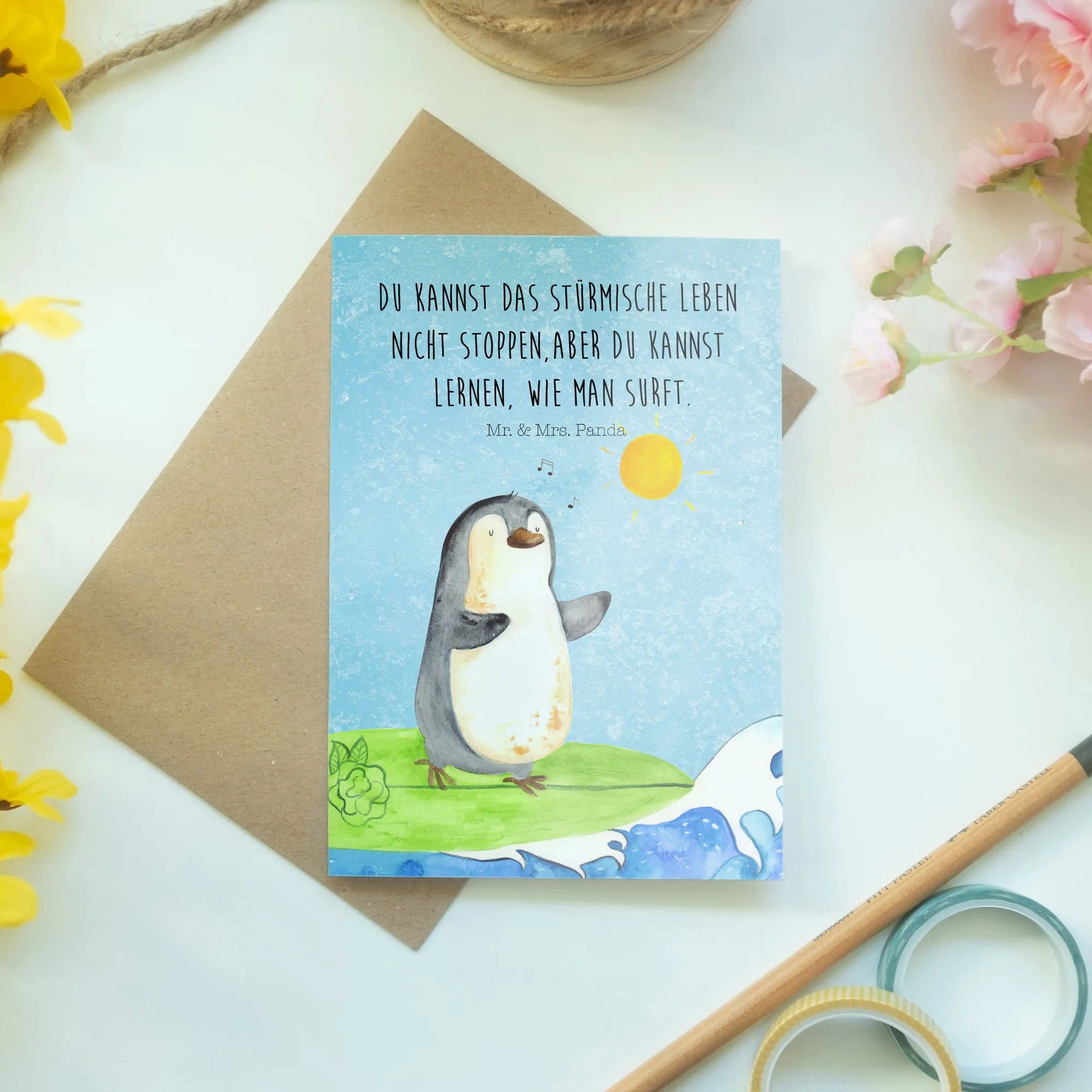 Thumbnail - Mr. & Mrs. Panda Grußkarte Pinguin Surfer - Eisblau - Geschenk, Hawaii, Portugal, Hochzeitskarte, Handgefertigt