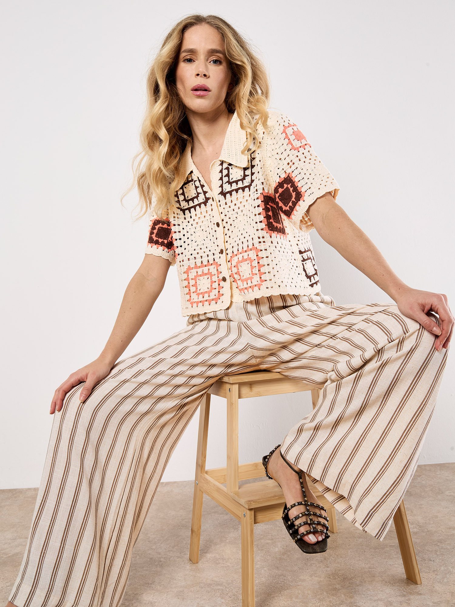Apricot Shirtbluse Blusentop mit quadratischem Häkelmuster