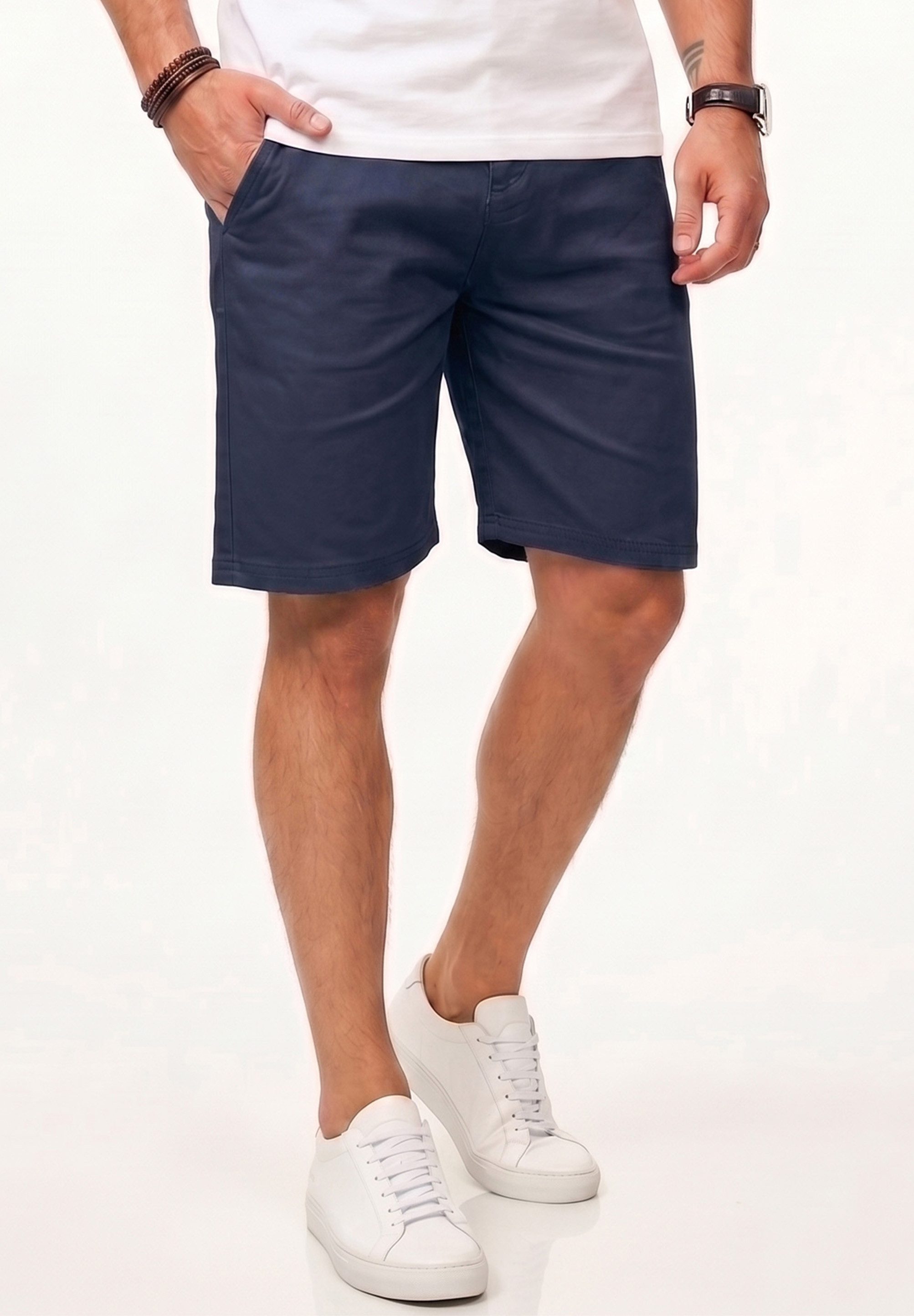 behype Chinoshorts Kurze Hose mit Stretch inkl. Gürtel für Herren Regular-Fit Sommershorts mit Elasthan-Anteil Bermuda