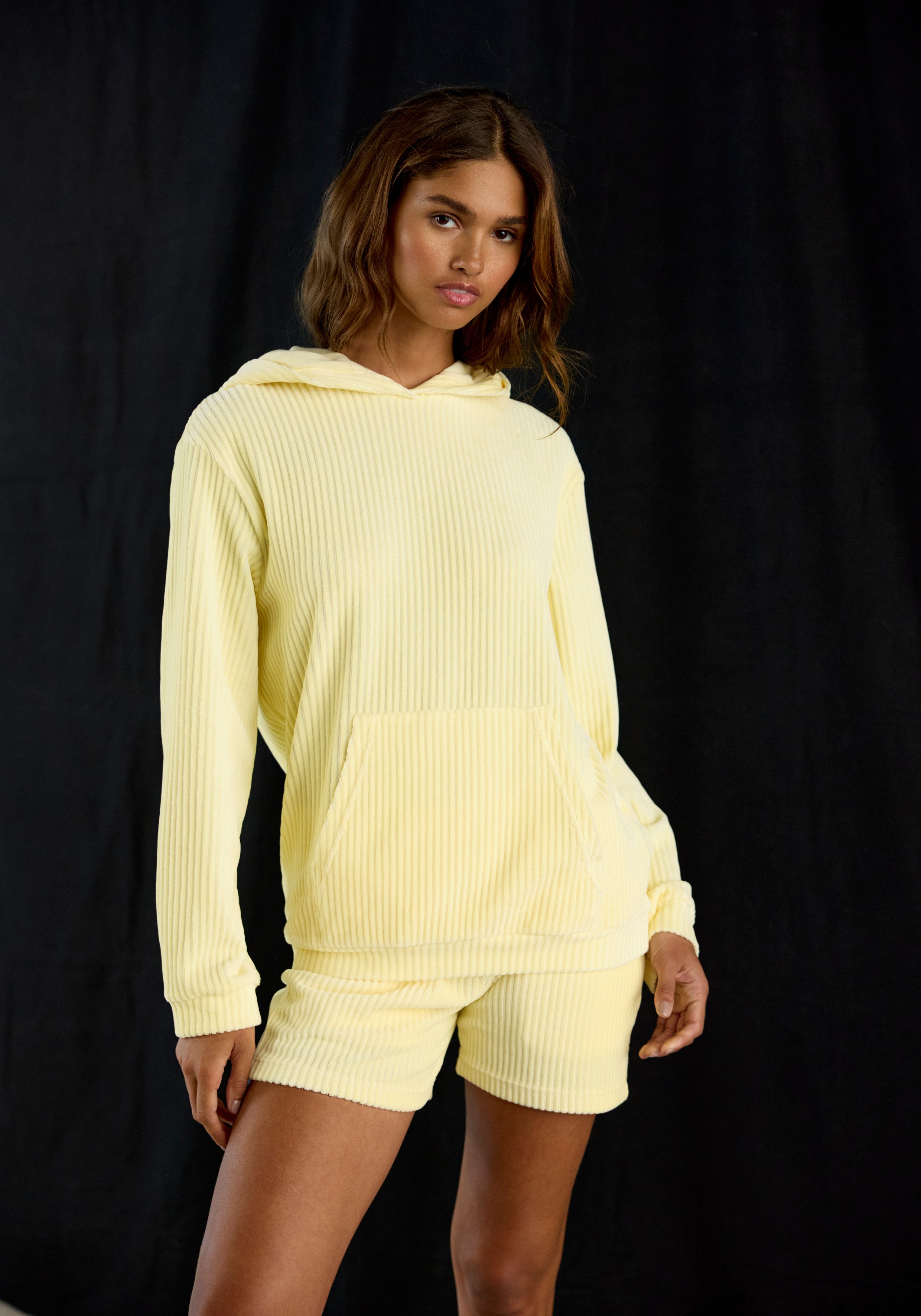 Buffalo Kapuzenpullover mit weicher Cord-Struktur