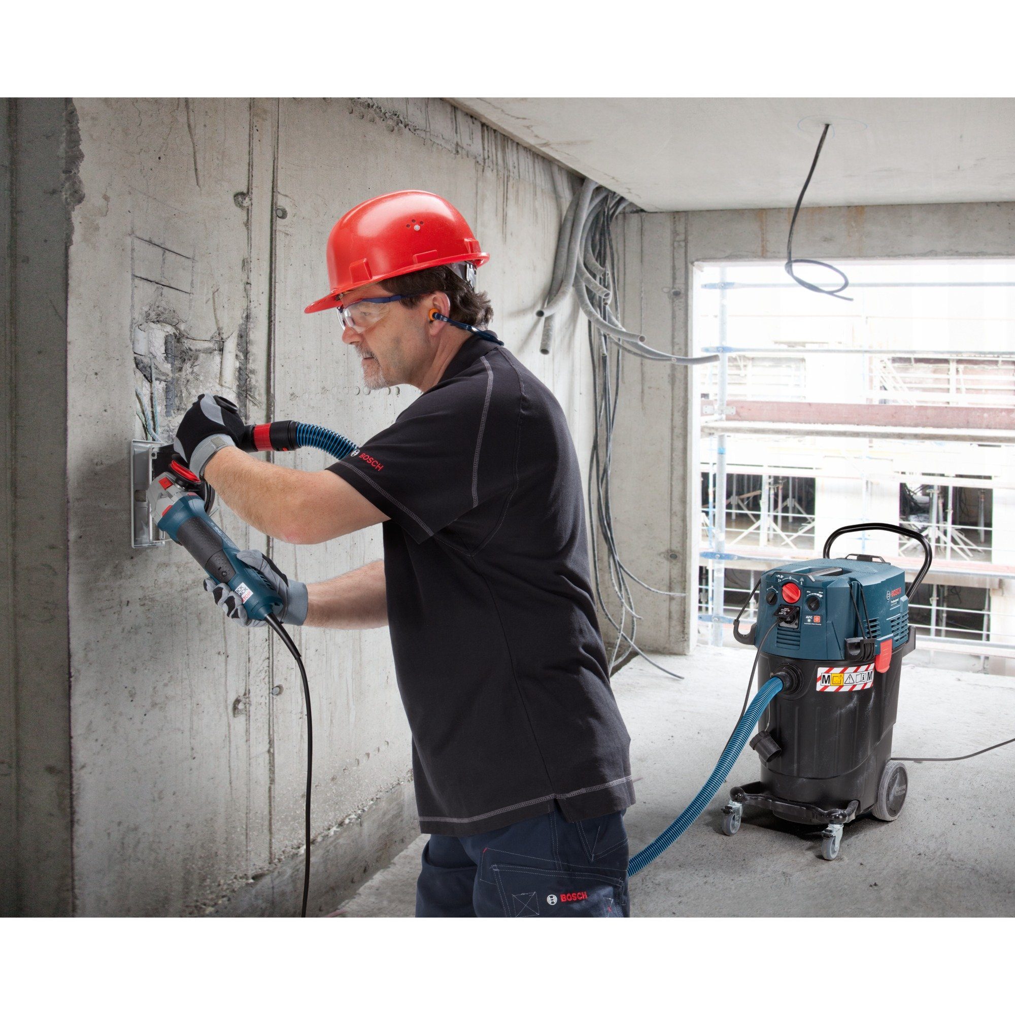 Bosch Professional Bodenstaubsauger Bosch Professional GAS 55 M AFC Professional, Mit Filterbeutel