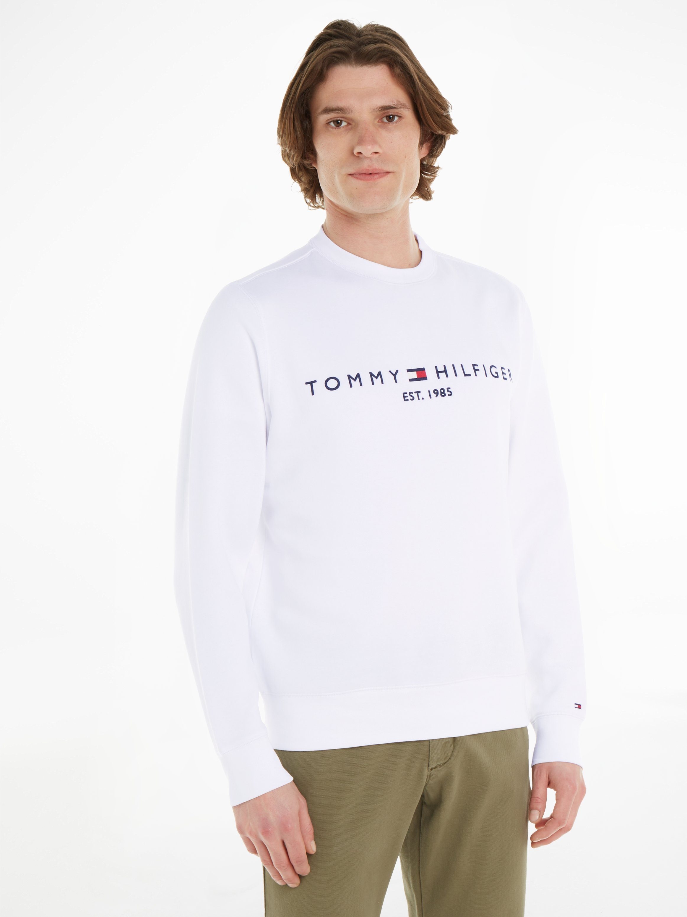 Tommy Hilfiger Sweatshirt TOMMY LOGO SWEATSHIRT mit klassischem Rundhalsausschnitt