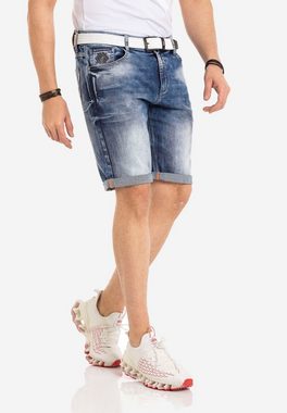 Cipo & Baxx Shorts mit cooler Marken-Stickerei