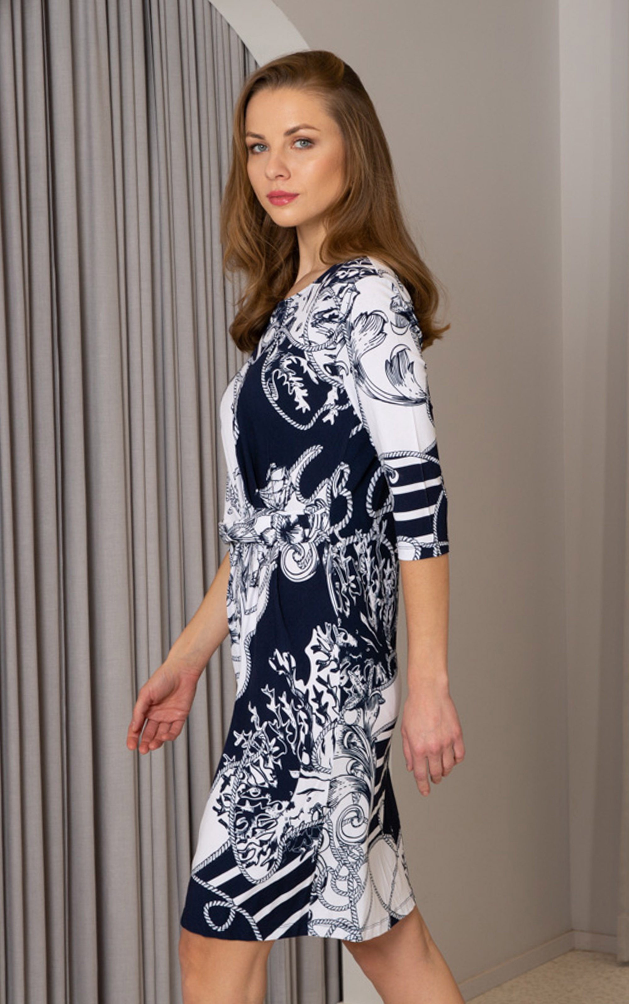 Passioni Druckkleid mit Blau und weißem günstig online kaufen