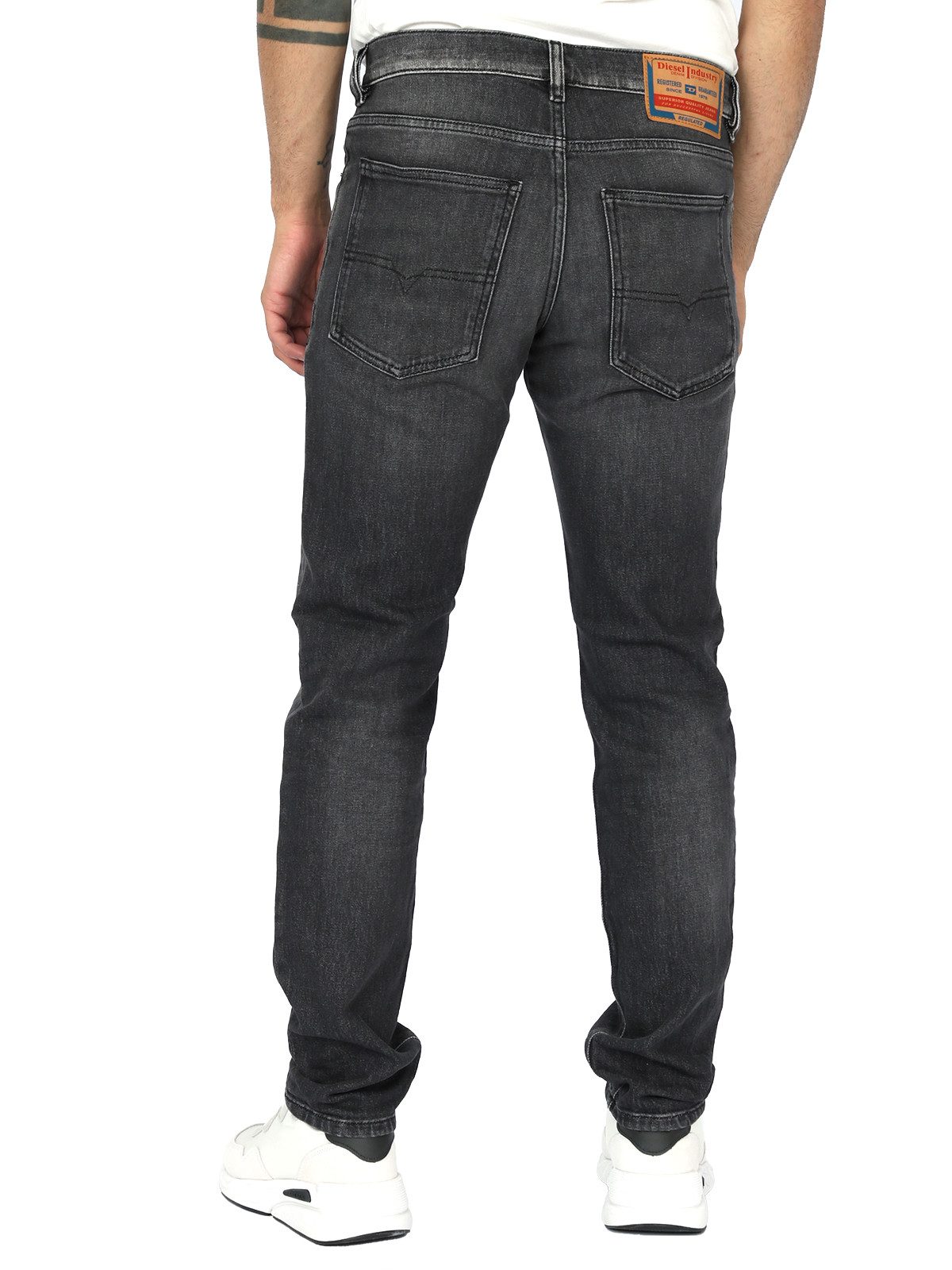 Diesel Straight-Jeans Slim Fit - 1995 D-SARK 09F84 günstig online kaufen