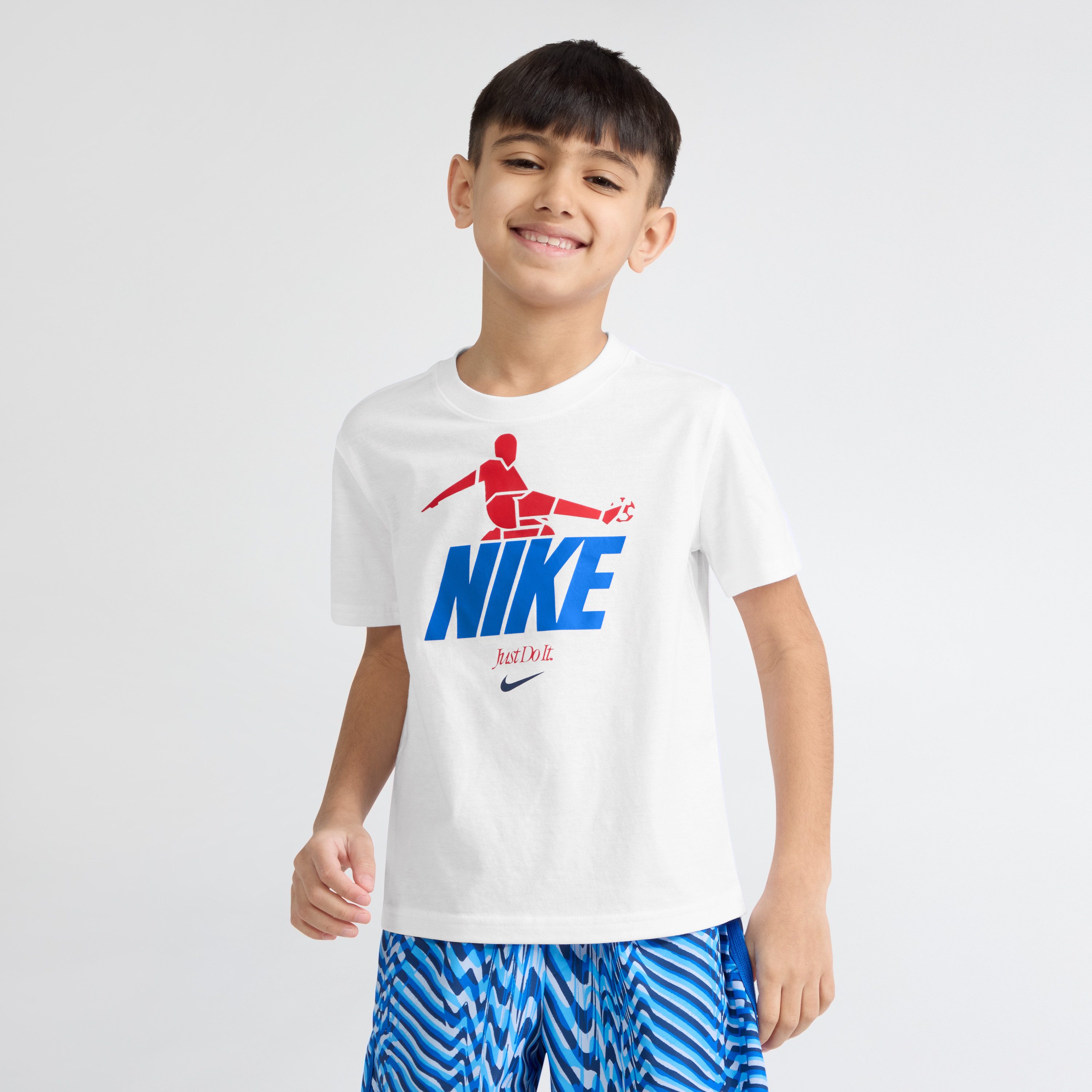 Nike Sportswear T-Shirt NKB BICYCLE KICK für Kinder, aus Baumwolle und Polyester