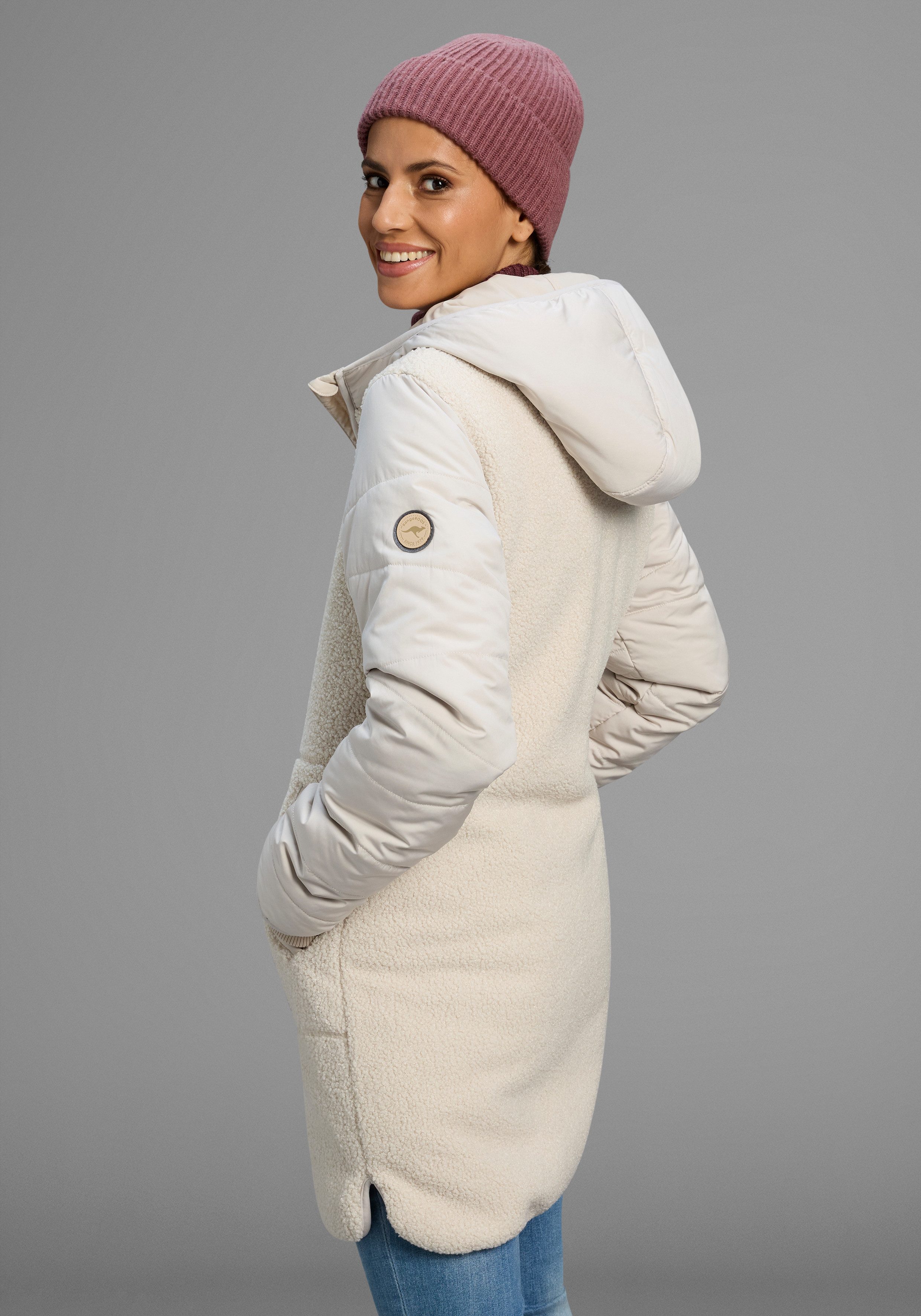 KangaROOS Hybridjacke Übergangsjacke aus Teddy-Fleece mit gesteppten Ärmeln günstig online kaufen