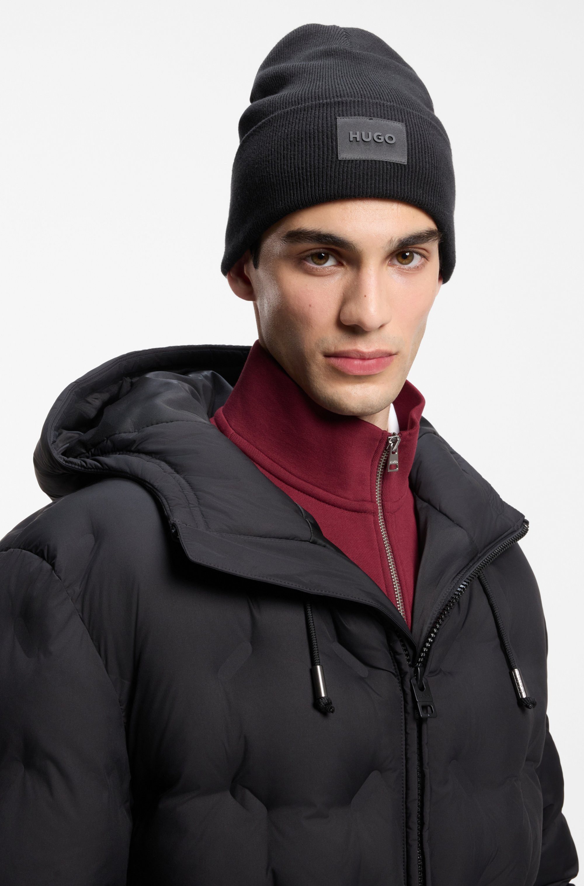 HUGO Strickmütze Xevon mit Label-Aufnäher, unisex