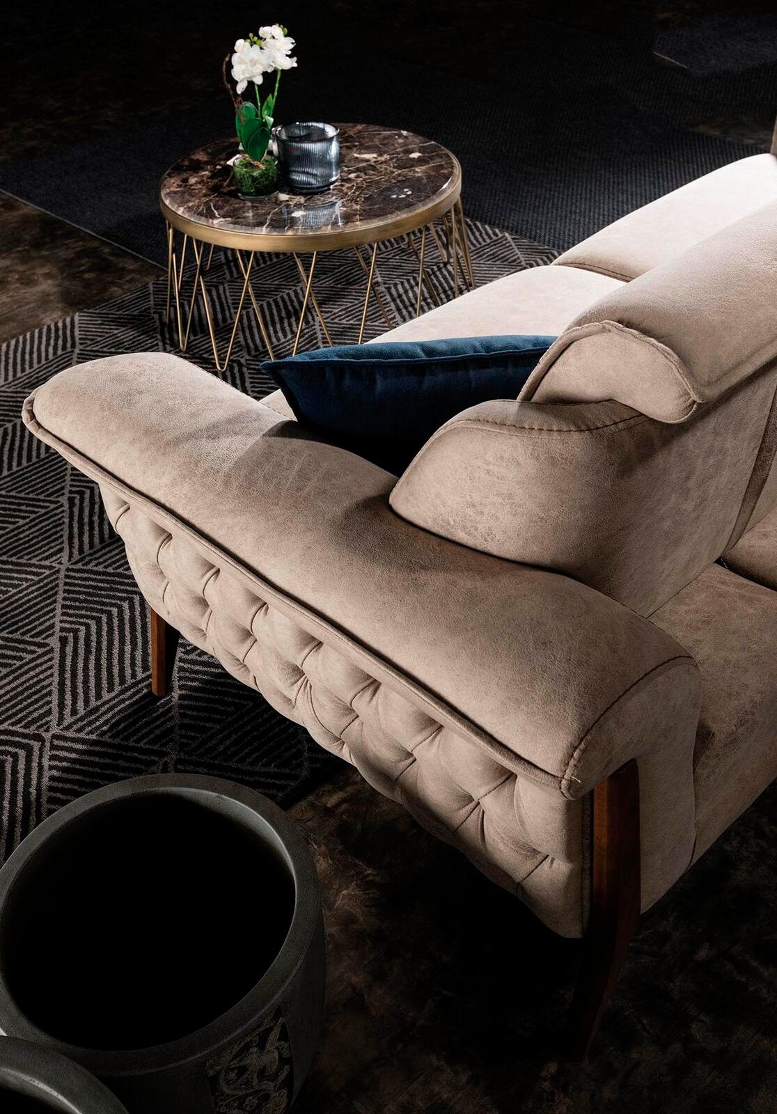 JVmoebel Sofa Beiger Dreisitzer Luxus Stilvolles Made Moderne Couch Teile, 1 Sofa Design, in Europe 3-Sitzer
