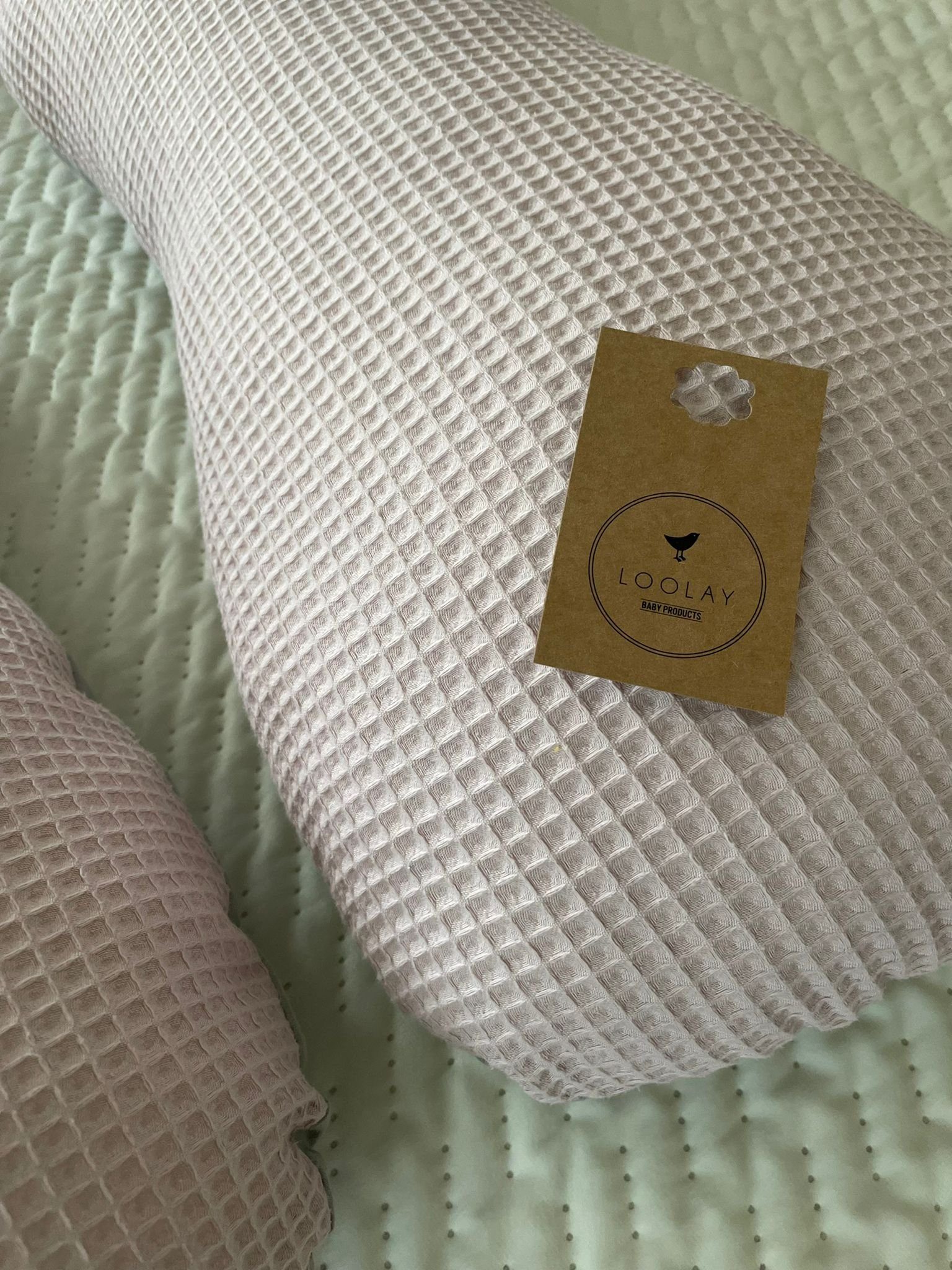 Loolay Stillkissen Schwangerschaftskissen Seitenschläferkissen Stillkissen TYP A 330cm, Attmungsaktive WAFFELPIQUE + GLATT Baumwolle XXXL Lagerungkissen, MUSTER: Waffel ROSA/ Grau, LOOLAY® Stillkissen + Bezug, 100% Europäische Stoffe unf Kleinserien-Nähen