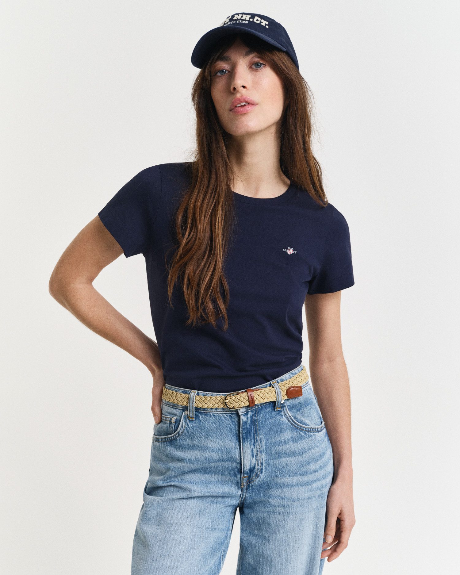 Gant T-Shirt REG SHIELD KA T-SHIRT mit einer kleinen aufgestickten Wappen-G günstig online kaufen