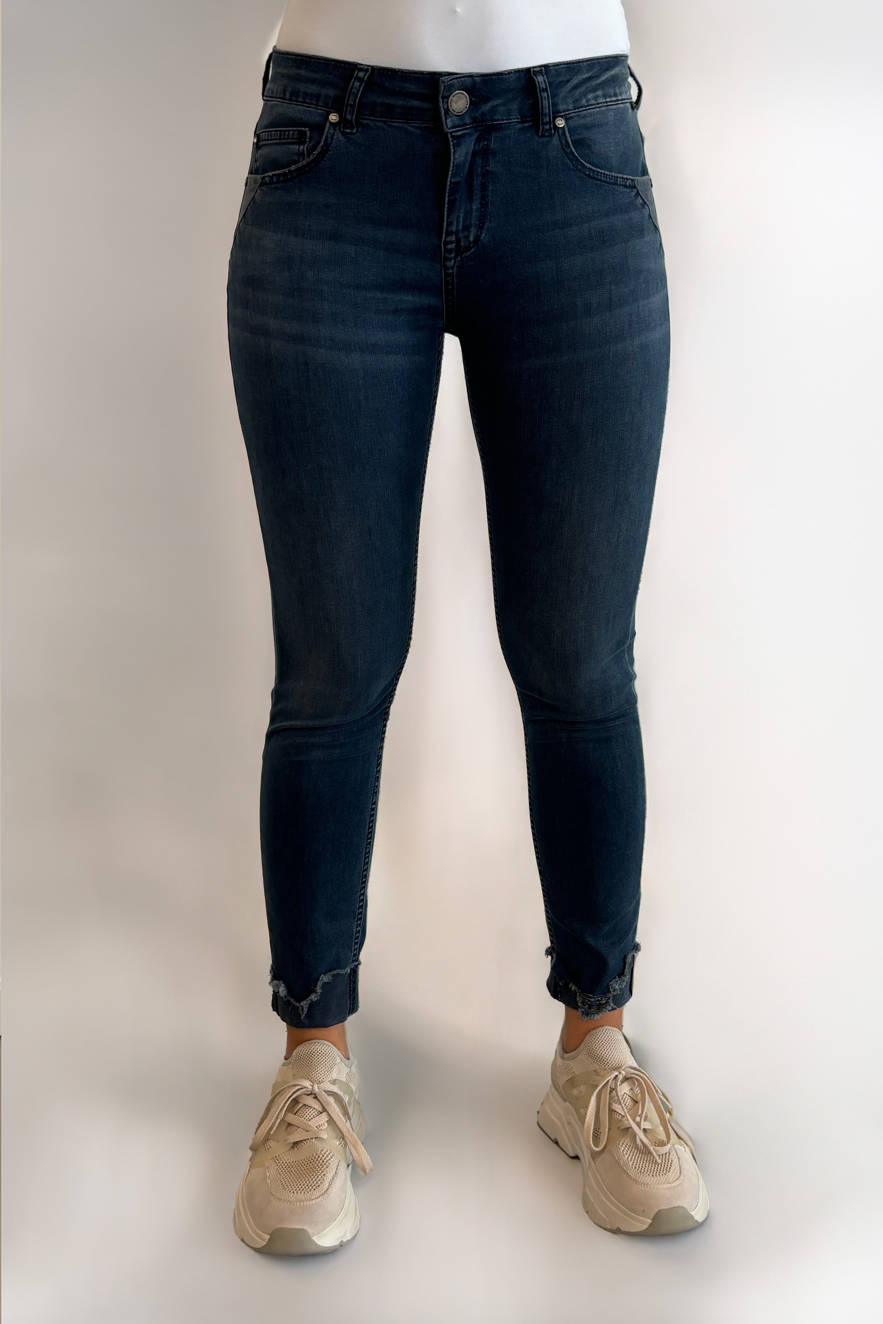 Skinny-fit-Jeans ZHNOVA
