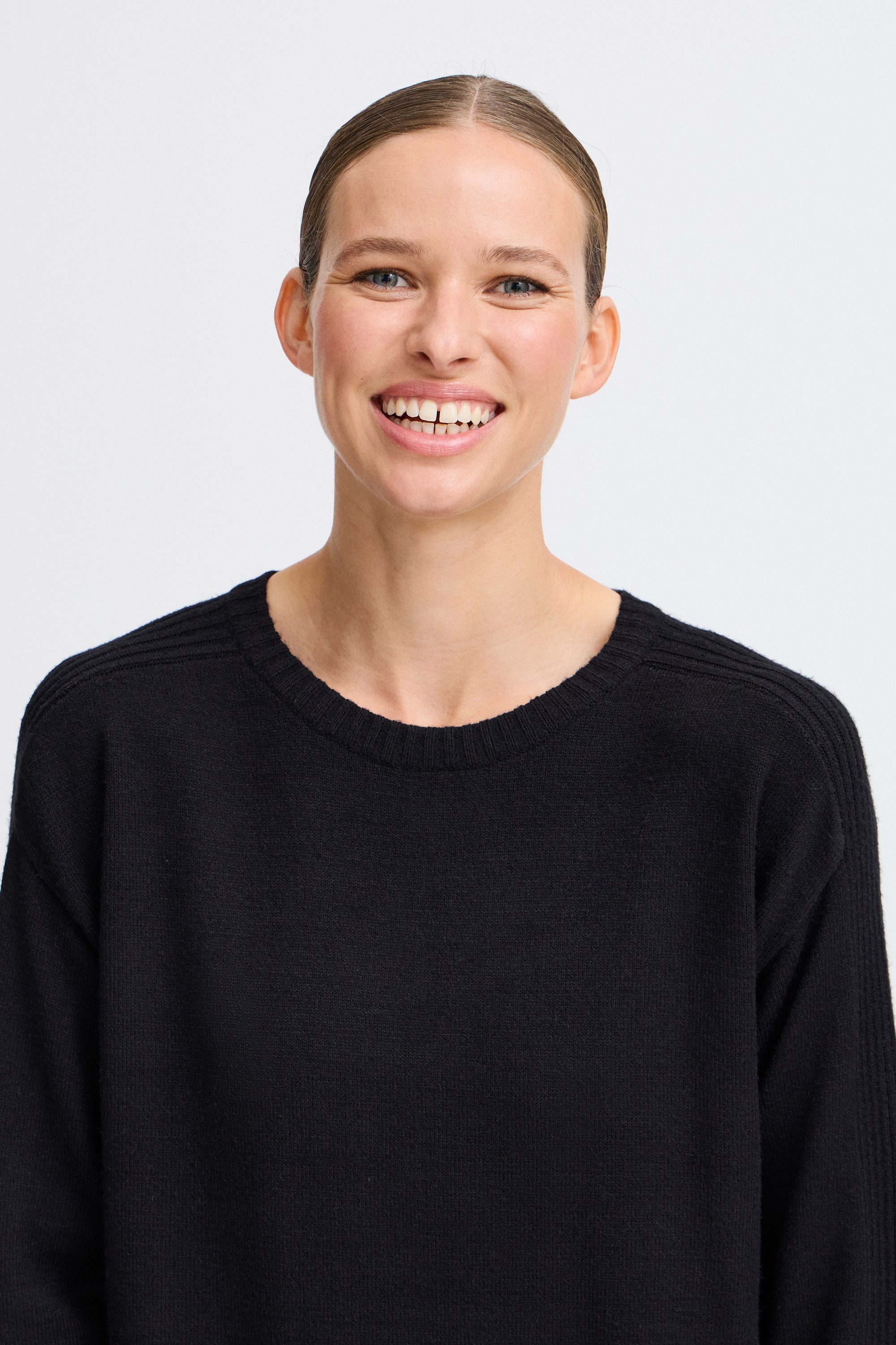 b.young Strickkleid Kleid BYMANINA