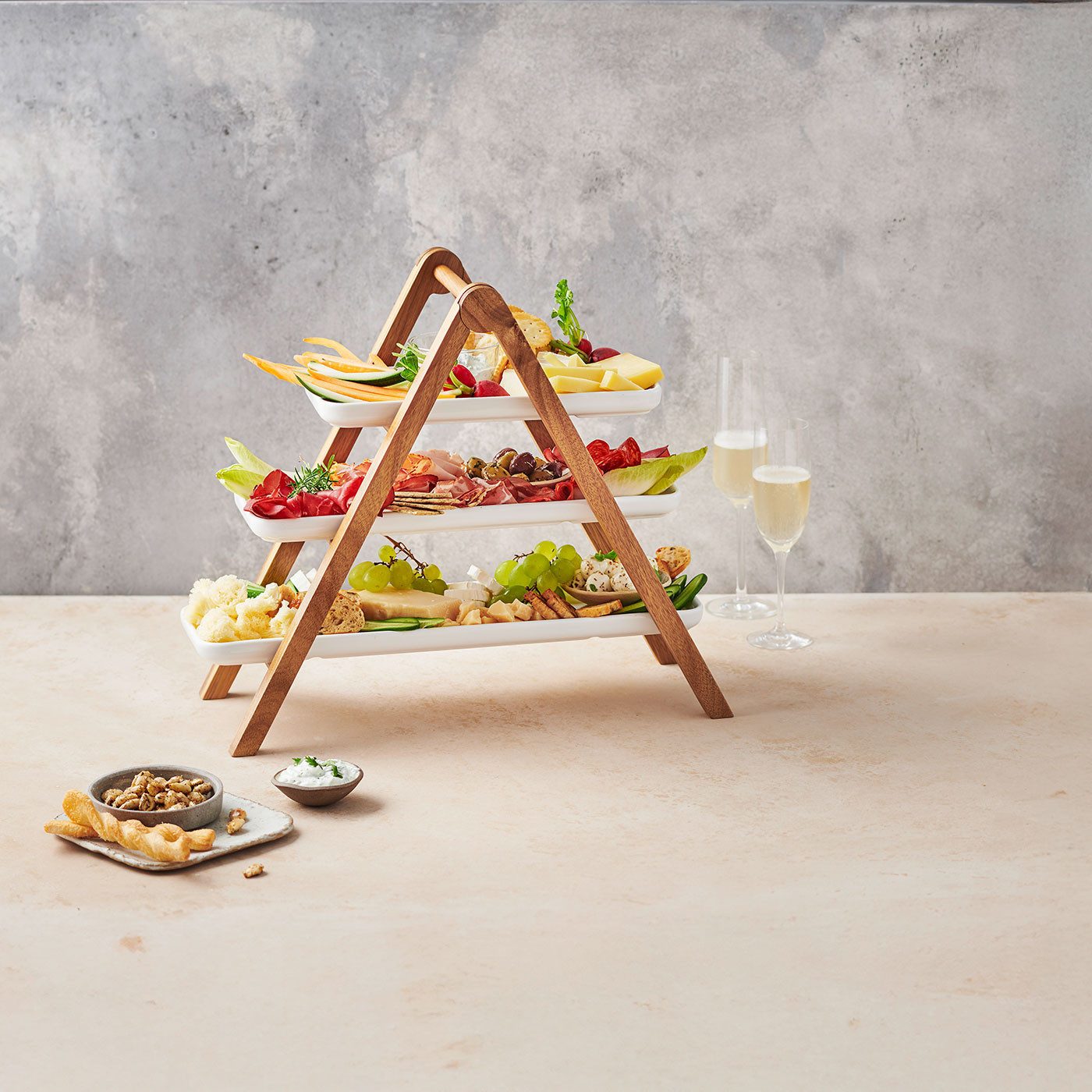 Betty Bossi Etagere Etagere 3 Servierplatten Porzellan Holz Servierständer, (4-tlg)