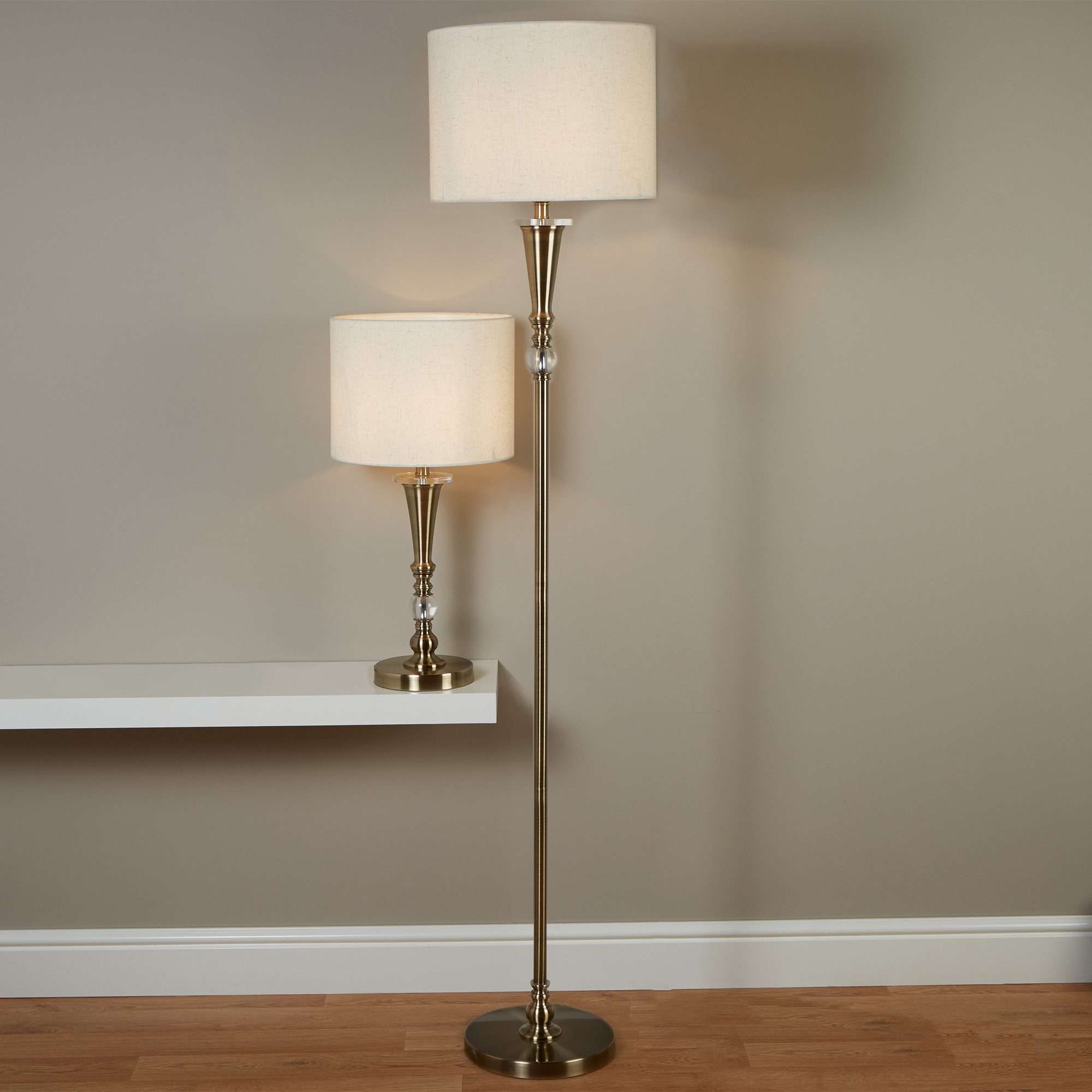 Searchlight Stehlampe Oscar Floor Lamp - Antique Brass Metal & Linen Shade, Leuchtmittel wechselbar