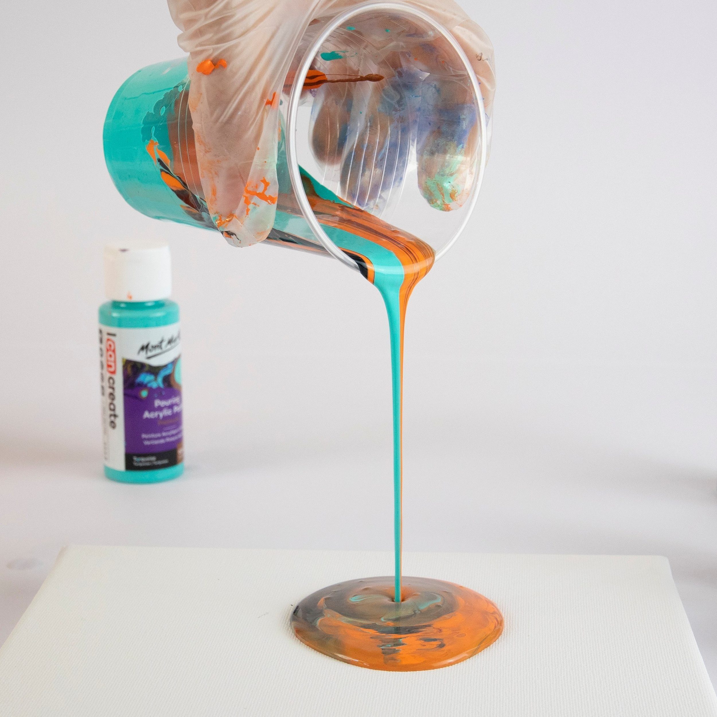 Mont Marte Bastelfarbe PREMIUM Pouring Acrylfarbe, Gieß-Acryl, je 4 x 60 ml, diverse Sets, Untereinander vermischbar & Bereits mit Pouring Medium vorgemischt