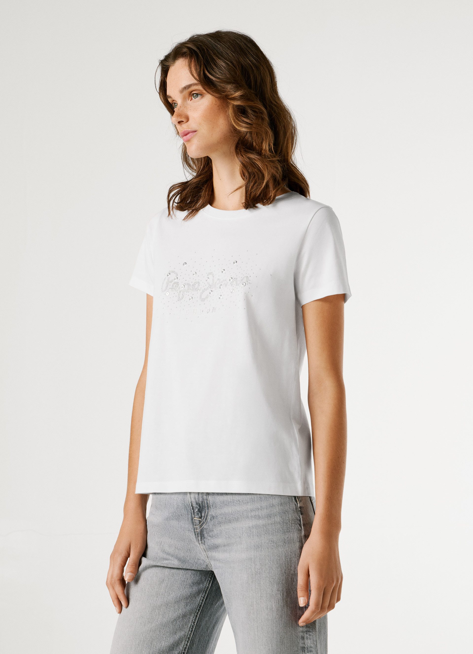 Pepe Jeans T-Shirt BRADY mit Rundhals, Nietenapplikation