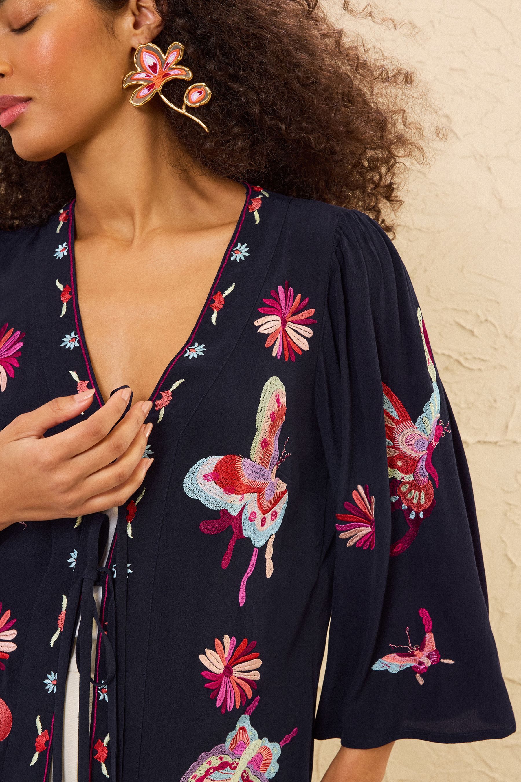 Love & Roses Blusenkimono Love & Roses Kimono mit Stickerei (1-tlg)