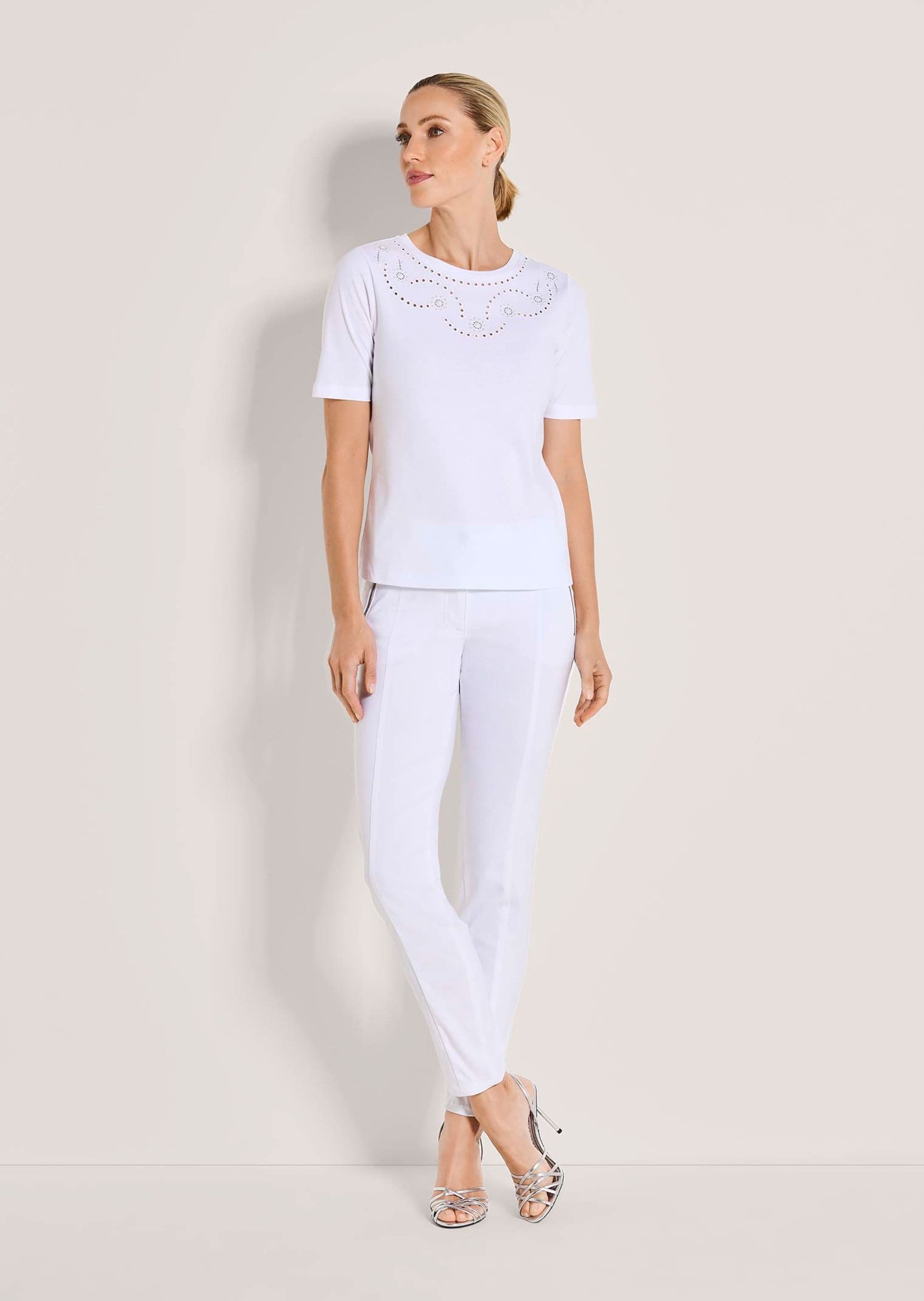 Kurzarmshirt Elegantes Kurzarm-Oberteil mit Stickerei