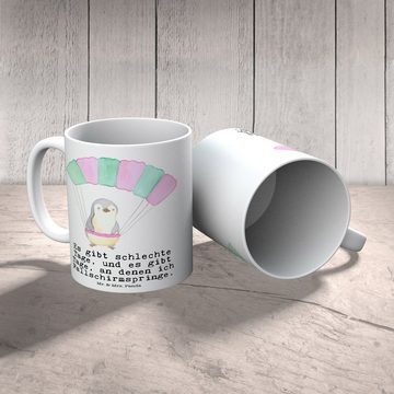 Mr. & Mrs. Panda Tasse Pinguin Fallschirm springen - Weiß - Geschenk, Kaffeebecher, Sport, H, Keramik, Brillante Bedruckung